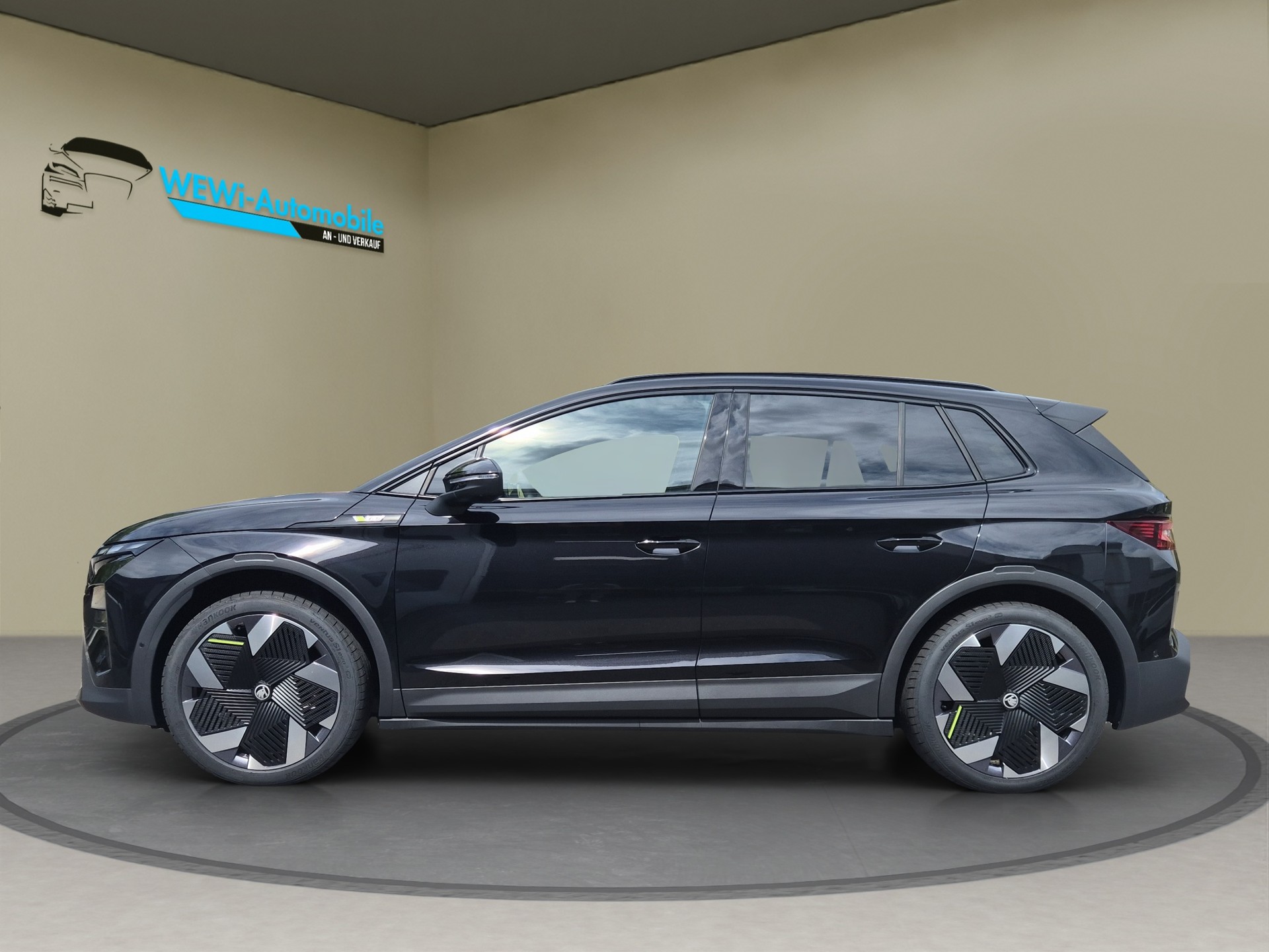 SKODA Elroq RS 4x4-image-1