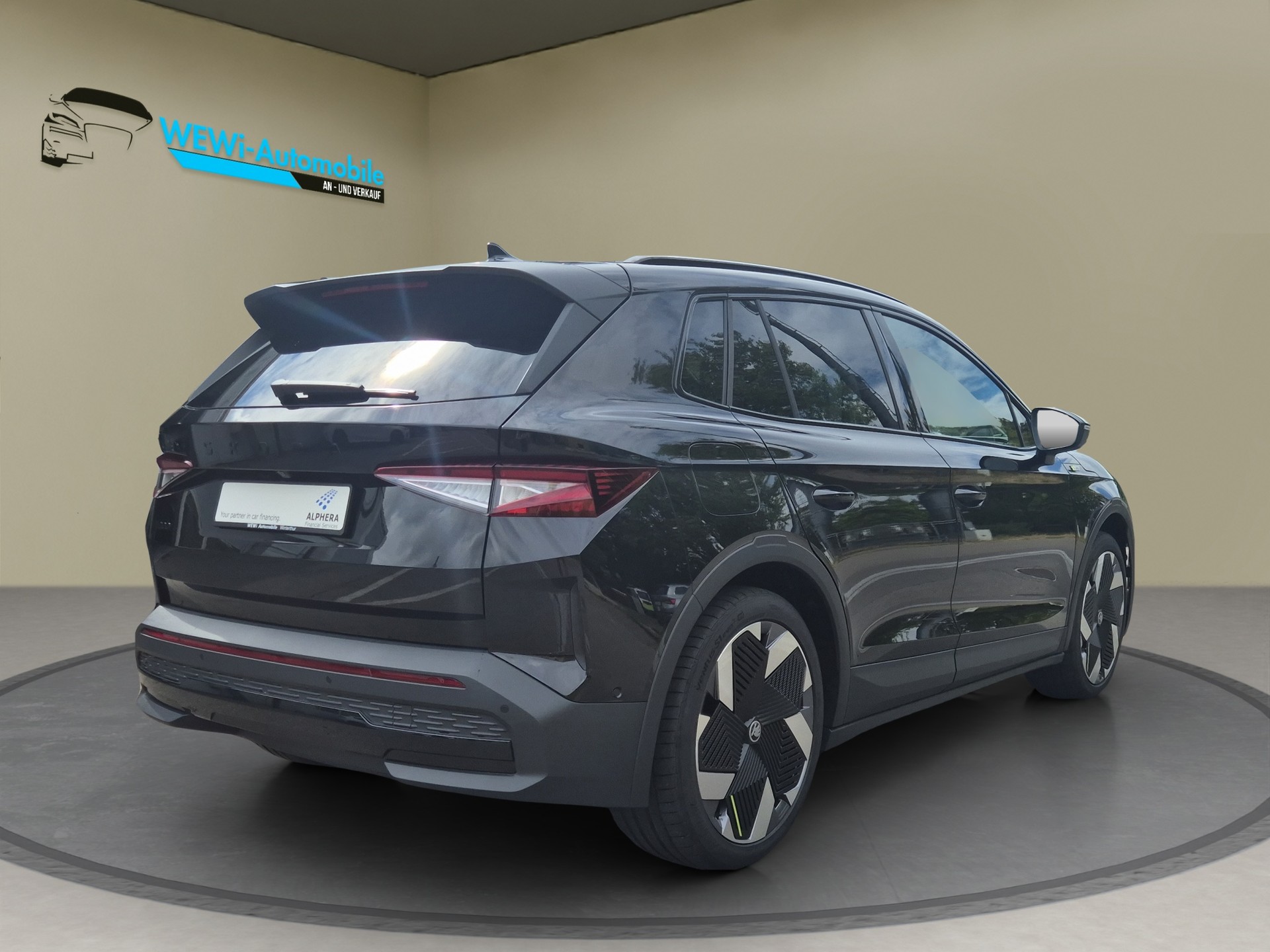 SKODA Elroq RS 4x4-image-4