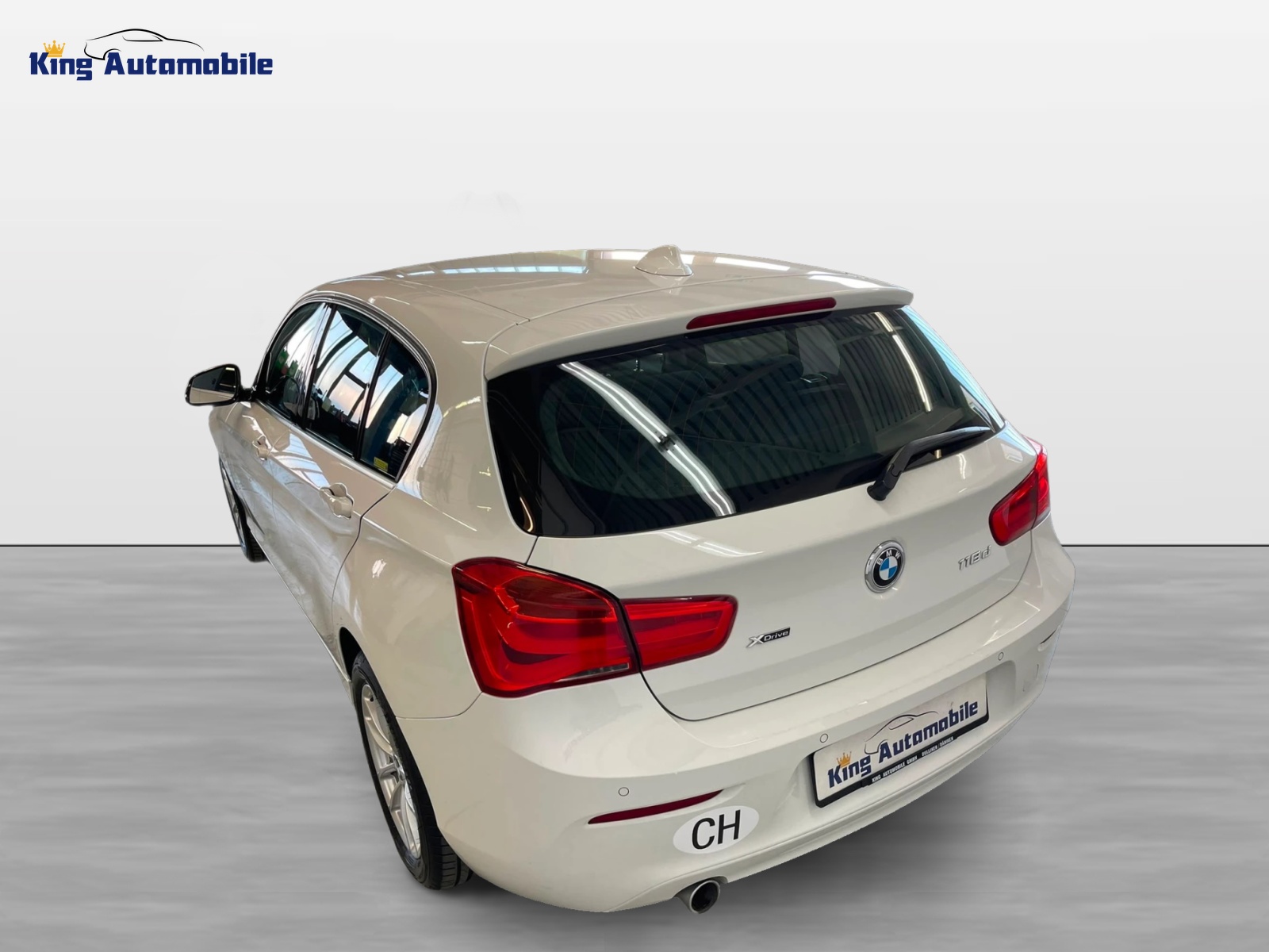 BMW 118d xDrive | CH-Auto | MFK 02.2025 | 6-Gang Getriebe | Ab Service-image-4