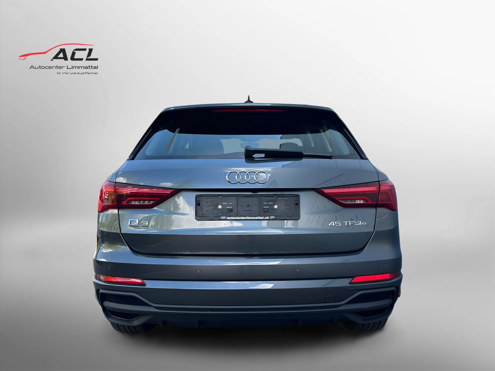 AUDI Q3 45 TFSI e S line S-tronic-image-8