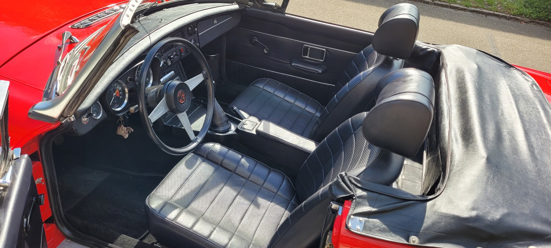 MG Cabrio-image-14