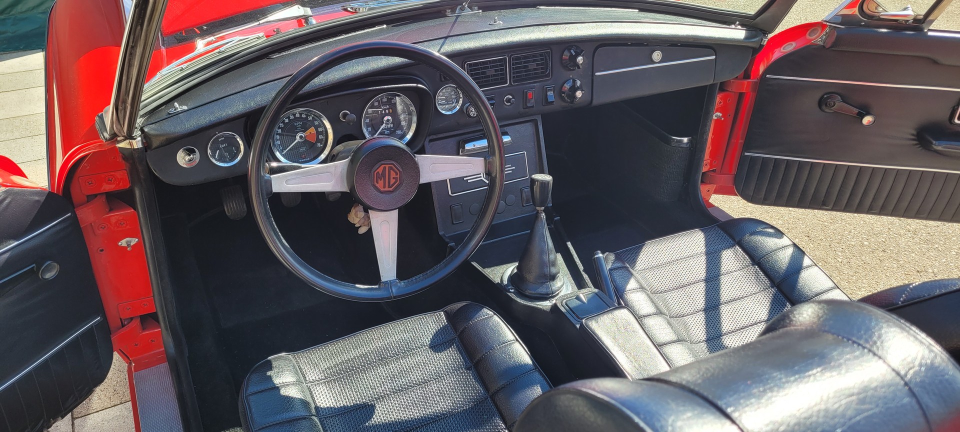 MG Cabrio-image-10
