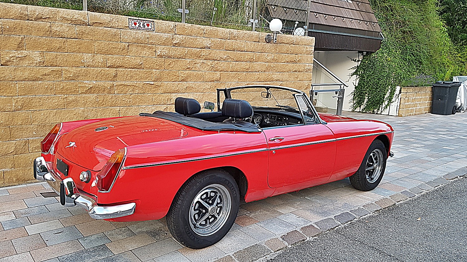 MG Cabrio-image-3