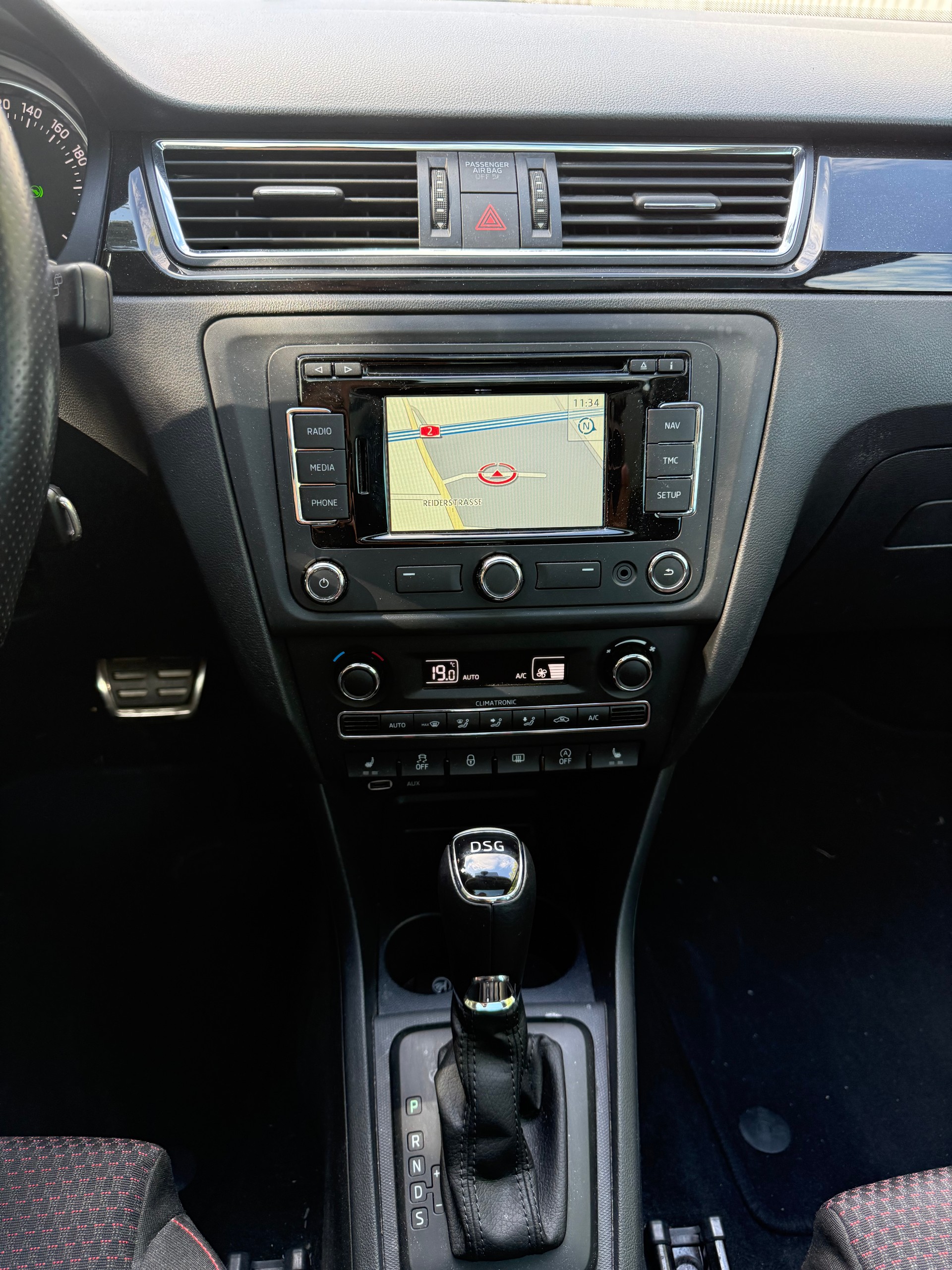 SKODA Rapid Spaceback 1.4 TSI Elegance DSG-image-7