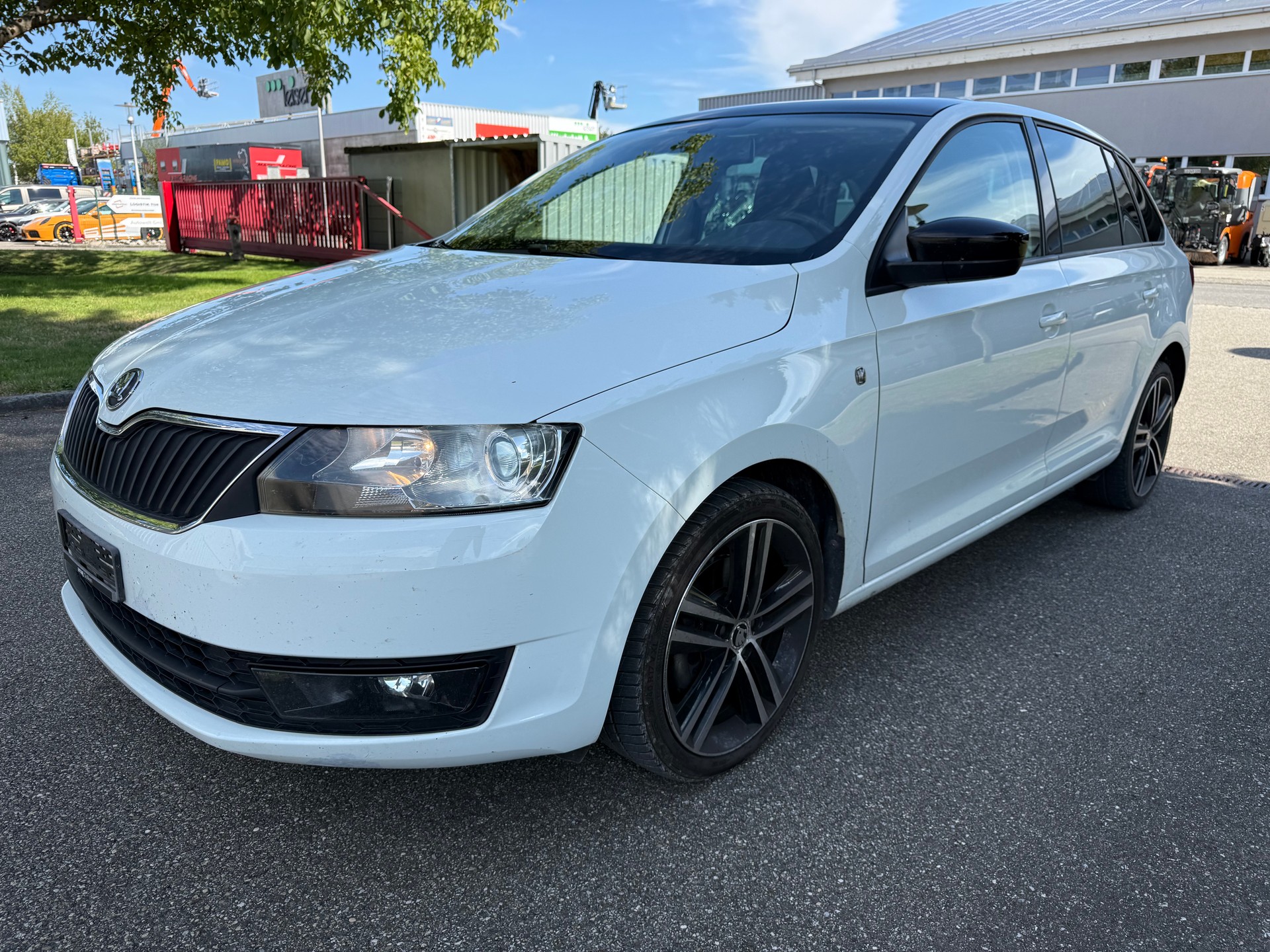 SKODA Rapid Spaceback 1.4 TSI Elegance DSG-image-5