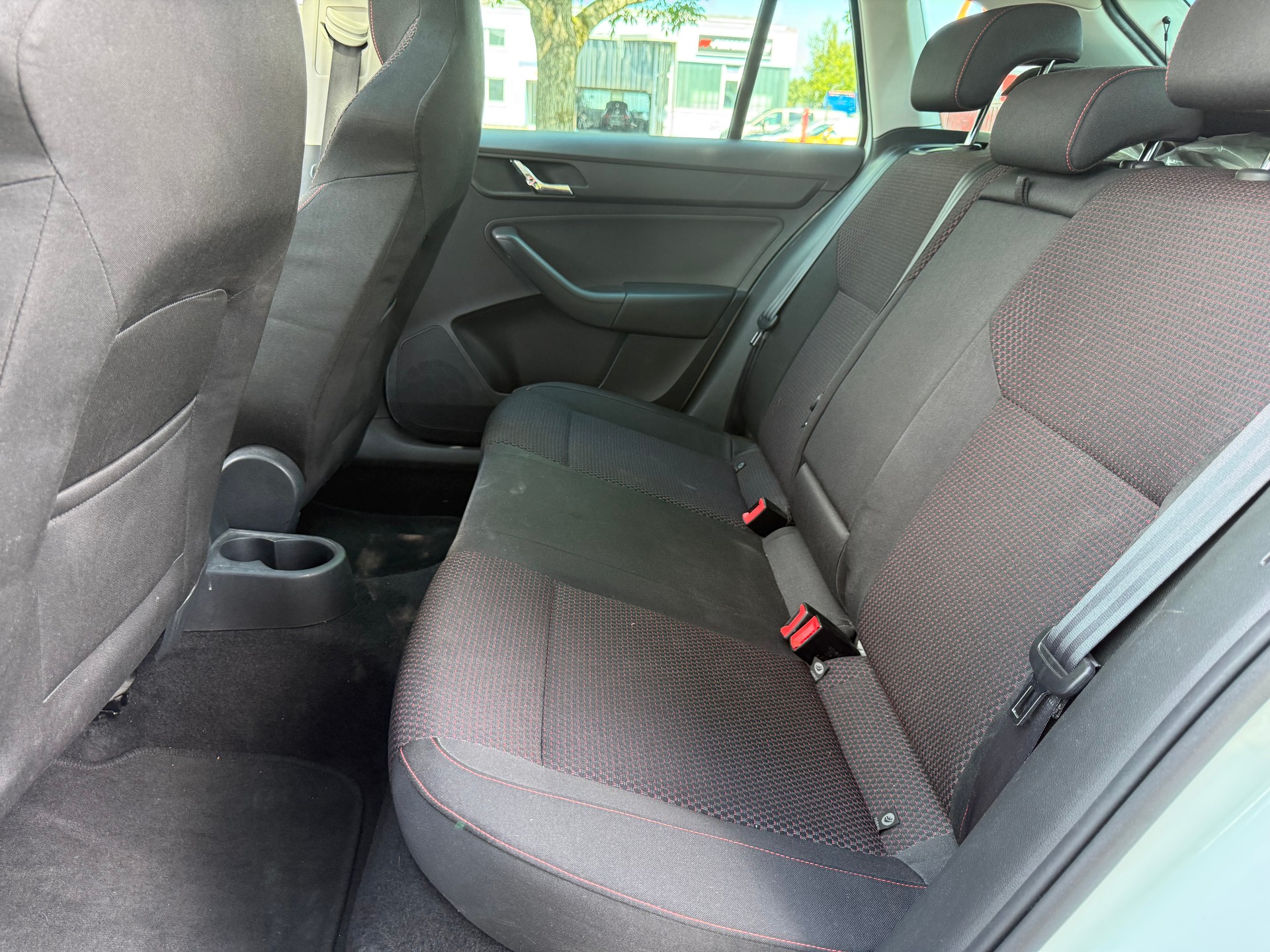 SKODA Rapid Spaceback 1.4 TSI Elegance DSG-image-10