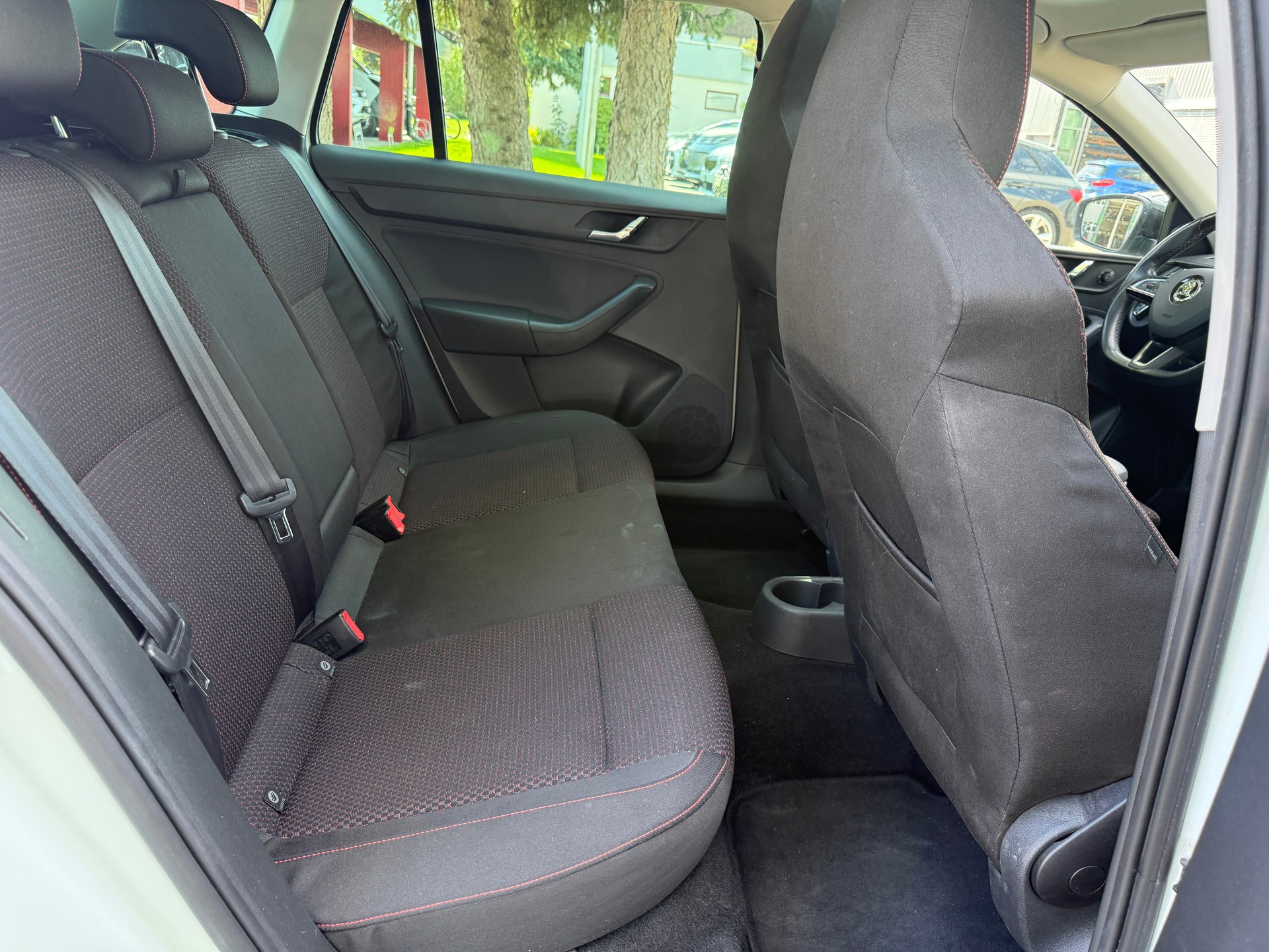 SKODA Rapid Spaceback 1.4 TSI Elegance DSG-image-11