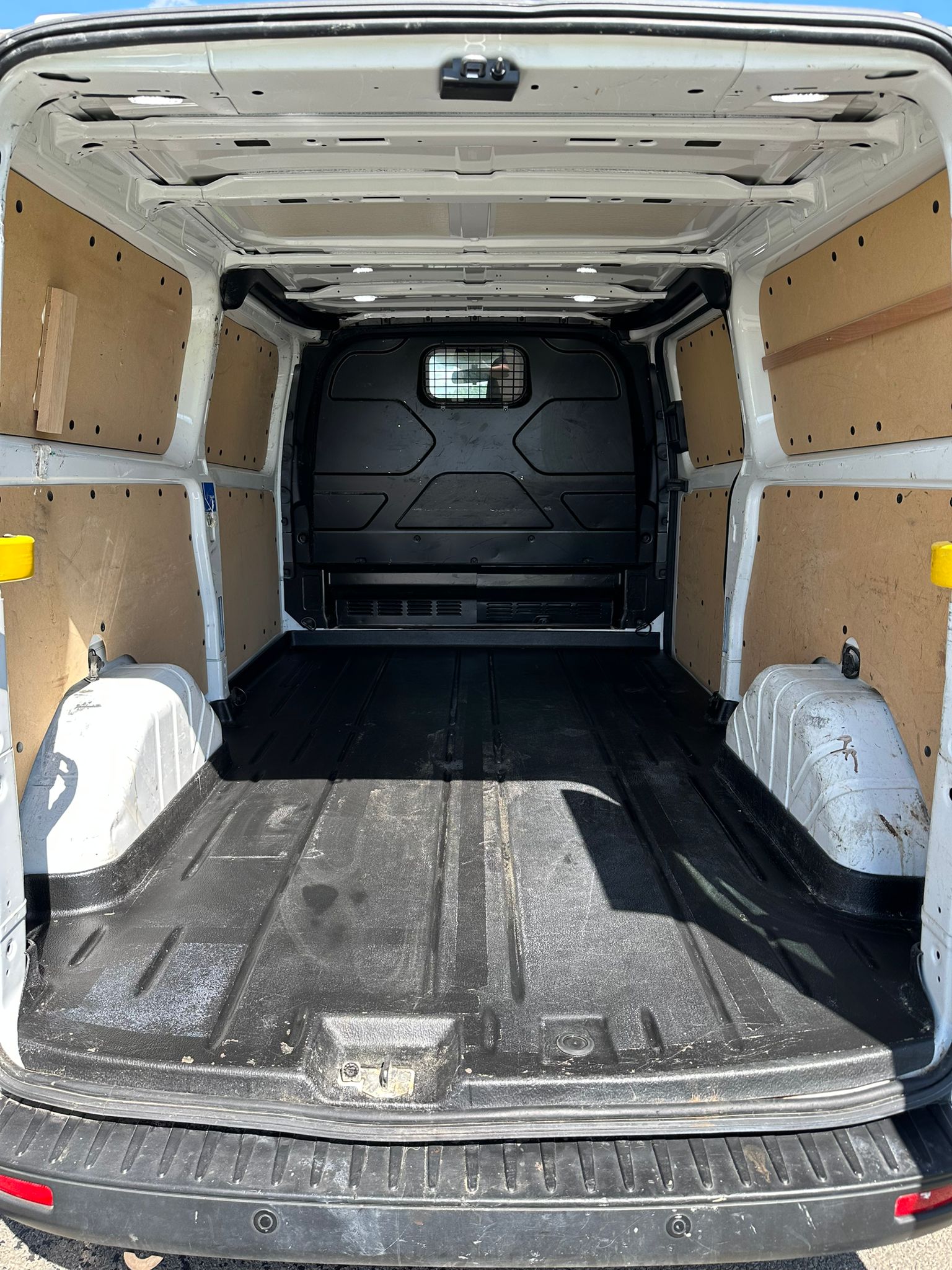 FORD Transit Custom Van 300 L2H1 Trend-image-13