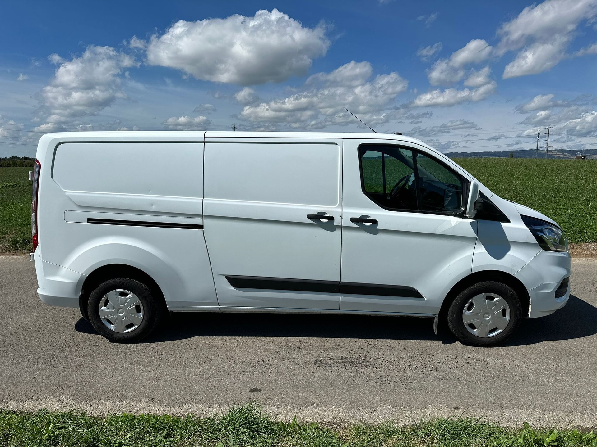 FORD Transit Custom Van 300 L2H1 Trend-image-4