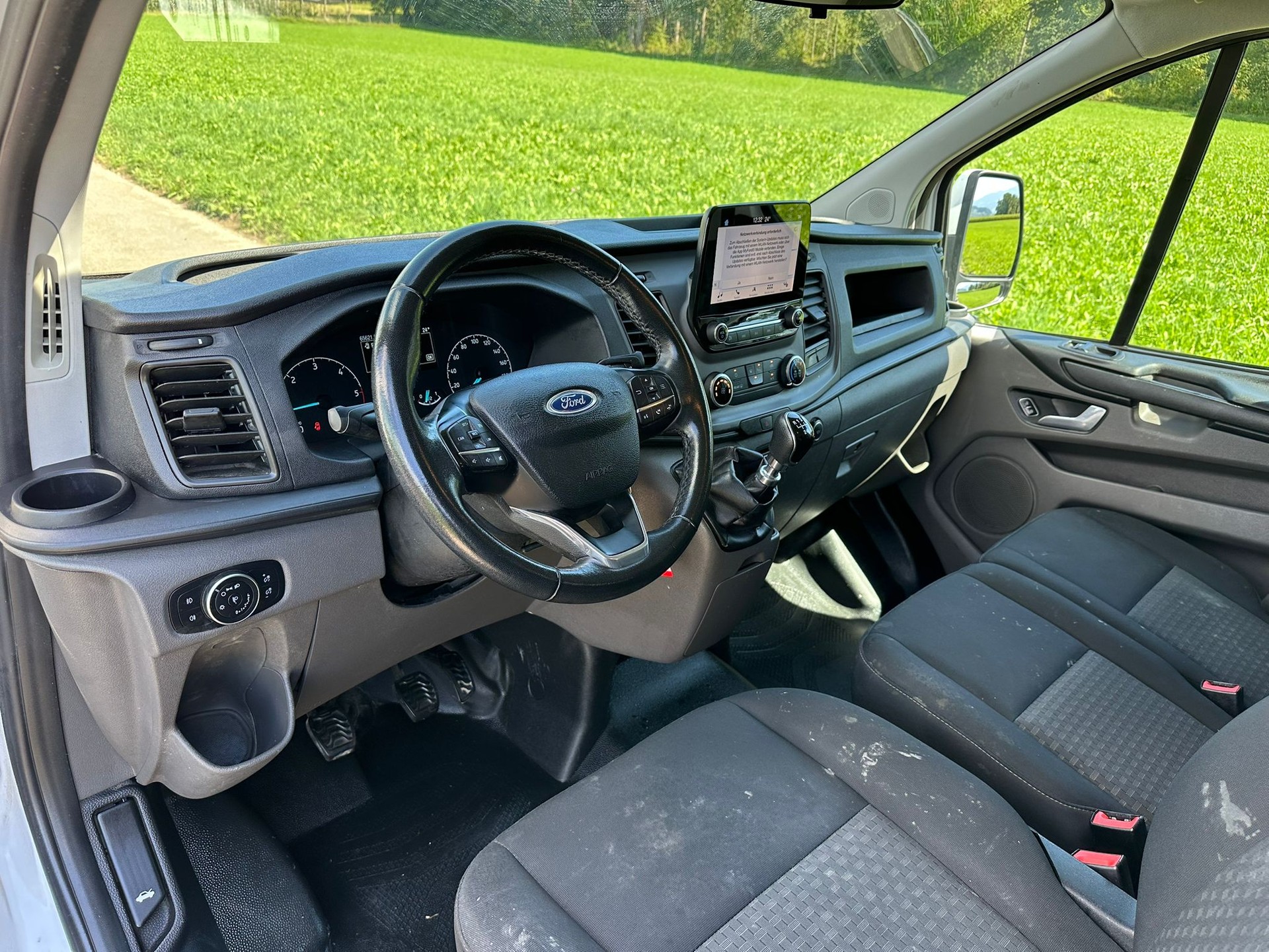 FORD Transit Custom Van 300 L2H1 Trend-image-10