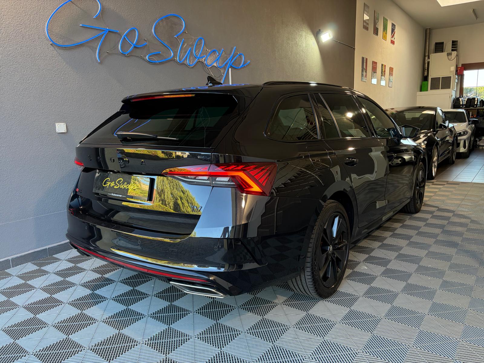 SKODA Octavia Combi 1.4 TSI PHEV DSG RS - Pack MY RS-image-2