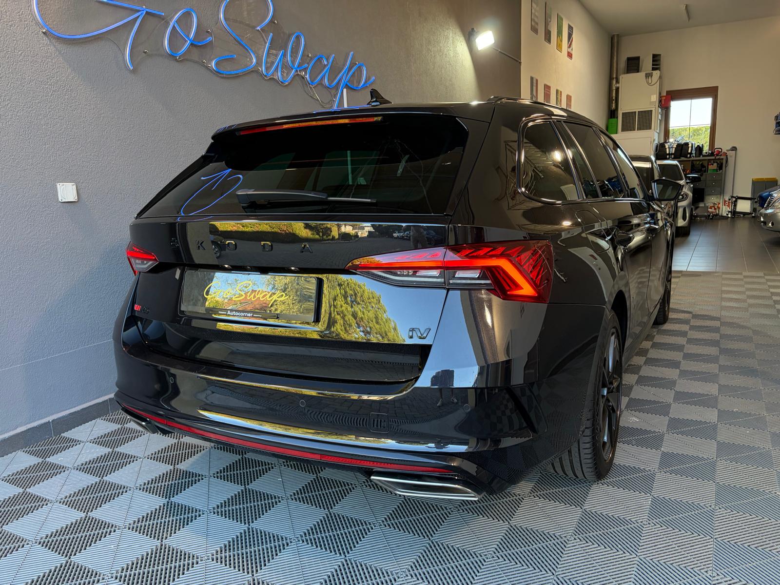 SKODA Octavia Combi 1.4 TSI PHEV DSG RS - Pack MY RS-image-3