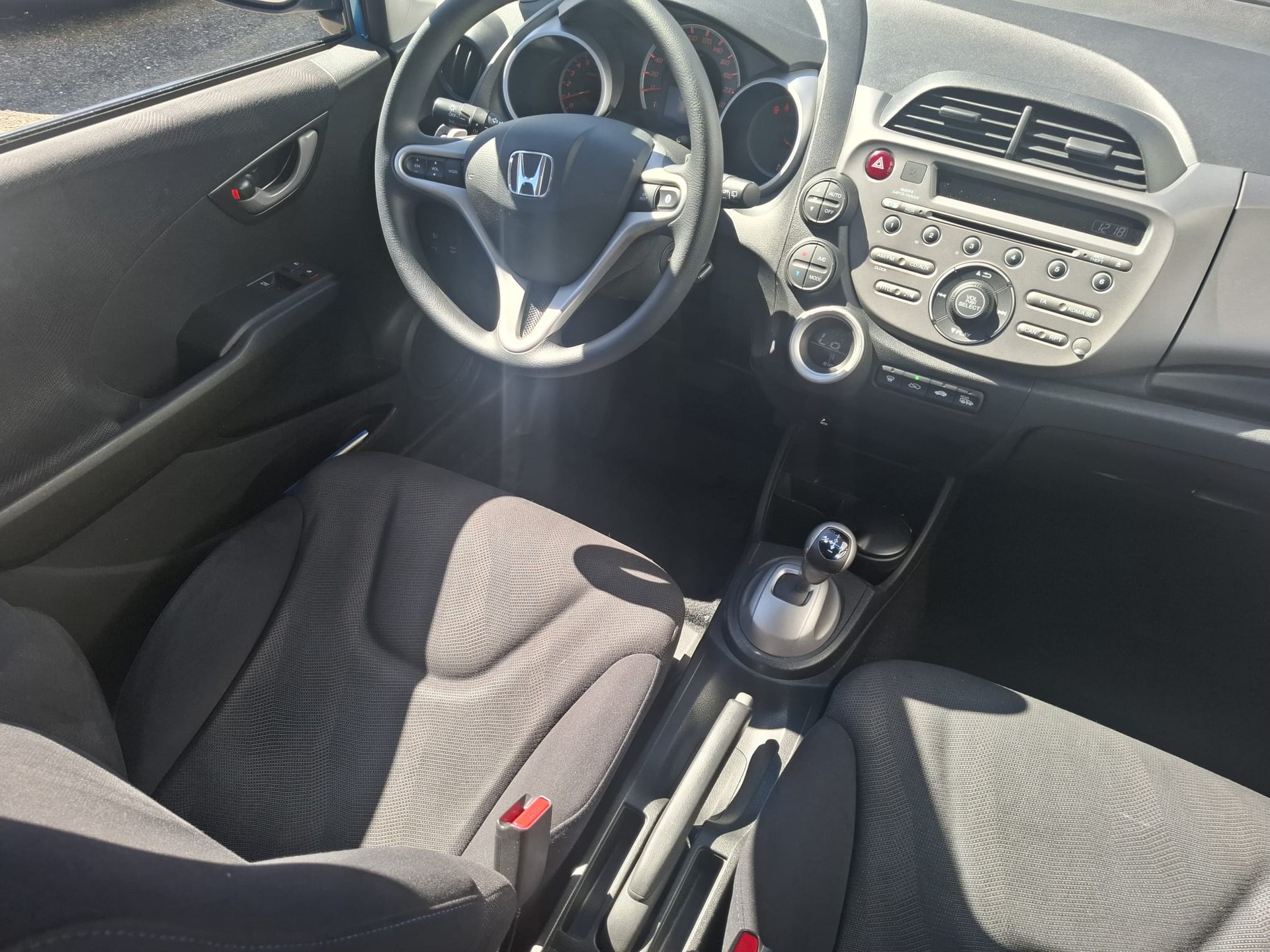 HONDA Jazz 1.4i Comfort i-Shift-image-10
