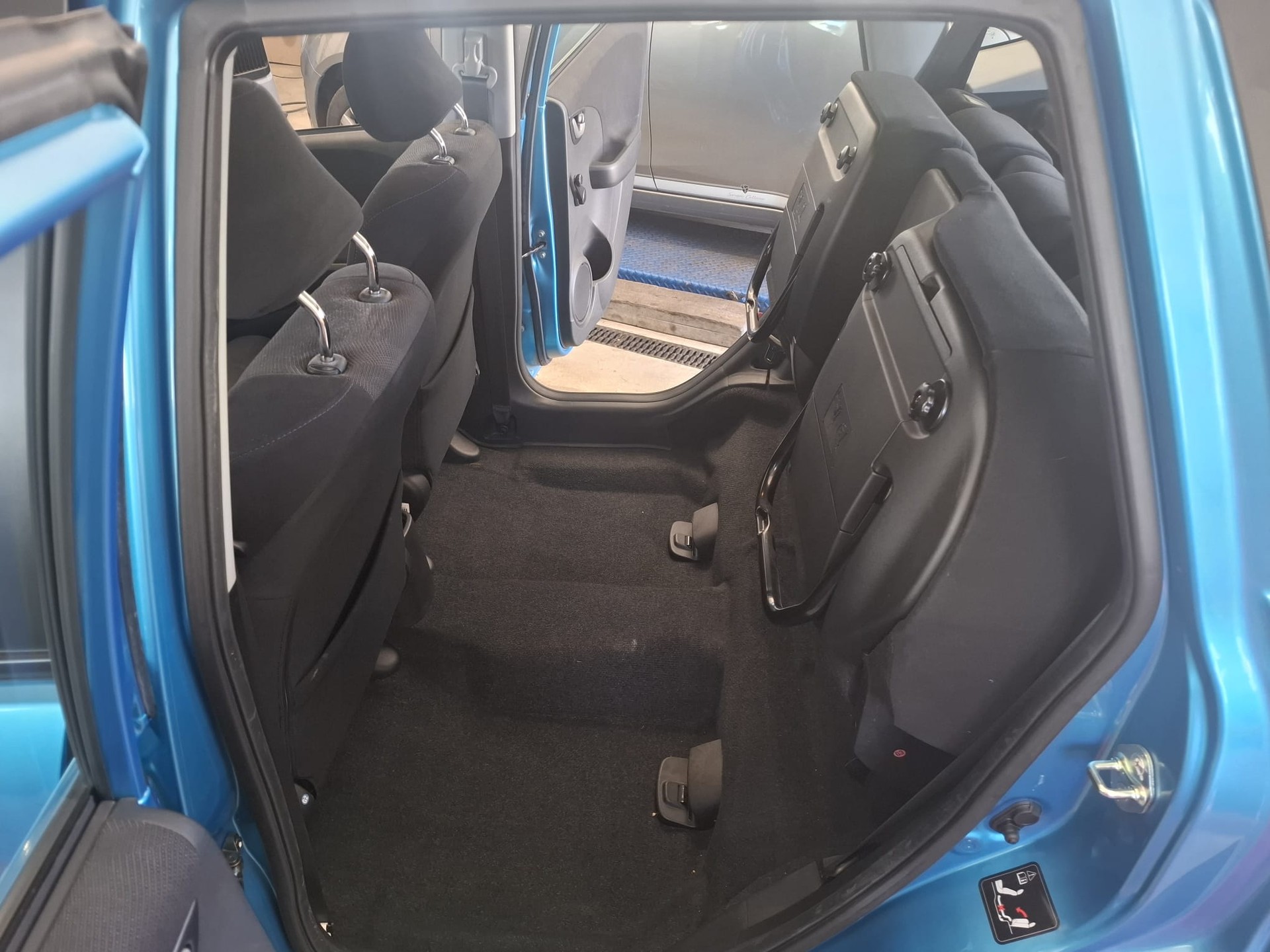 HONDA Jazz 1.4i Comfort i-Shift-image-5