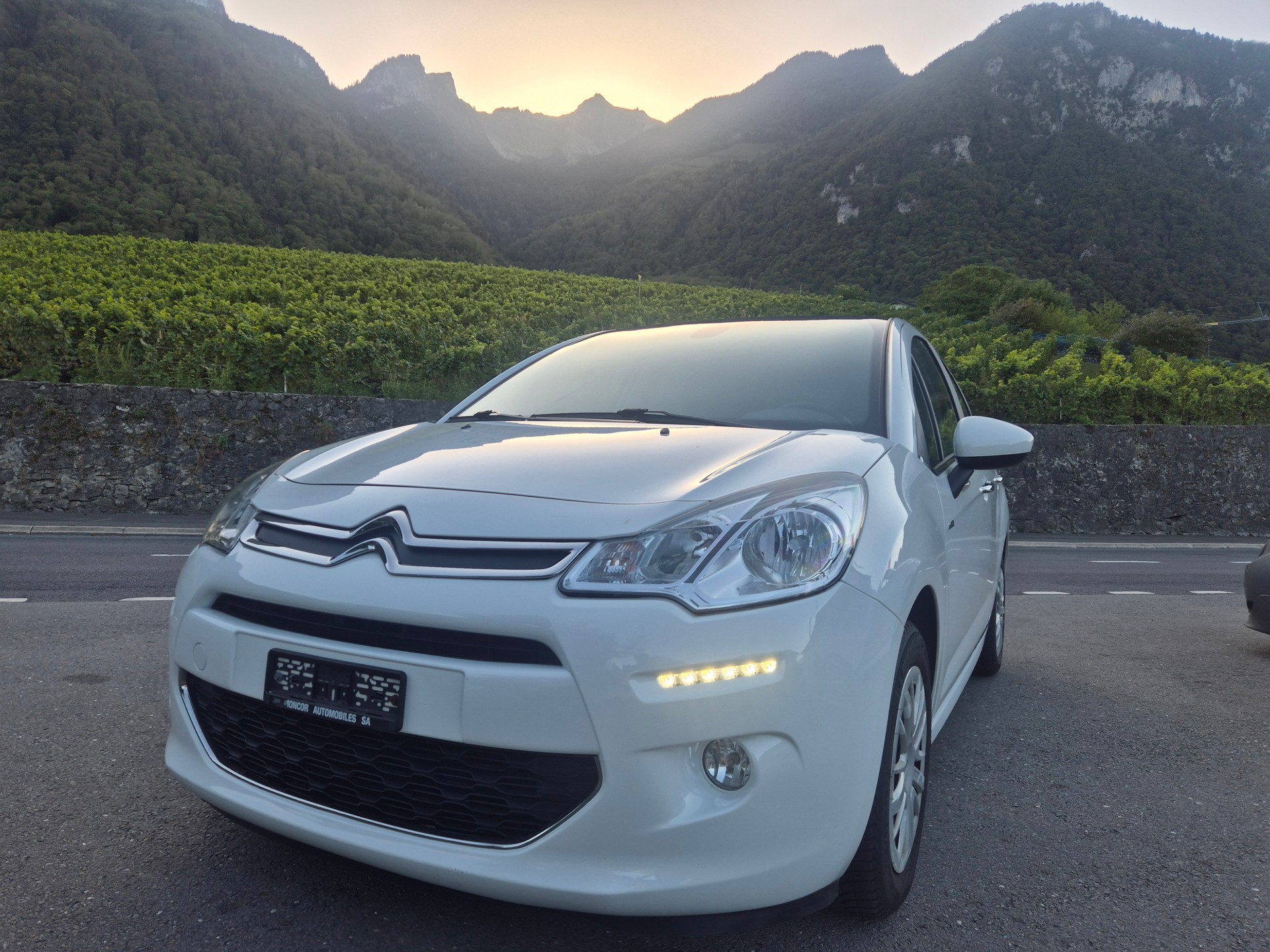 CITROEN C3 1.2i Exclusive-image-1