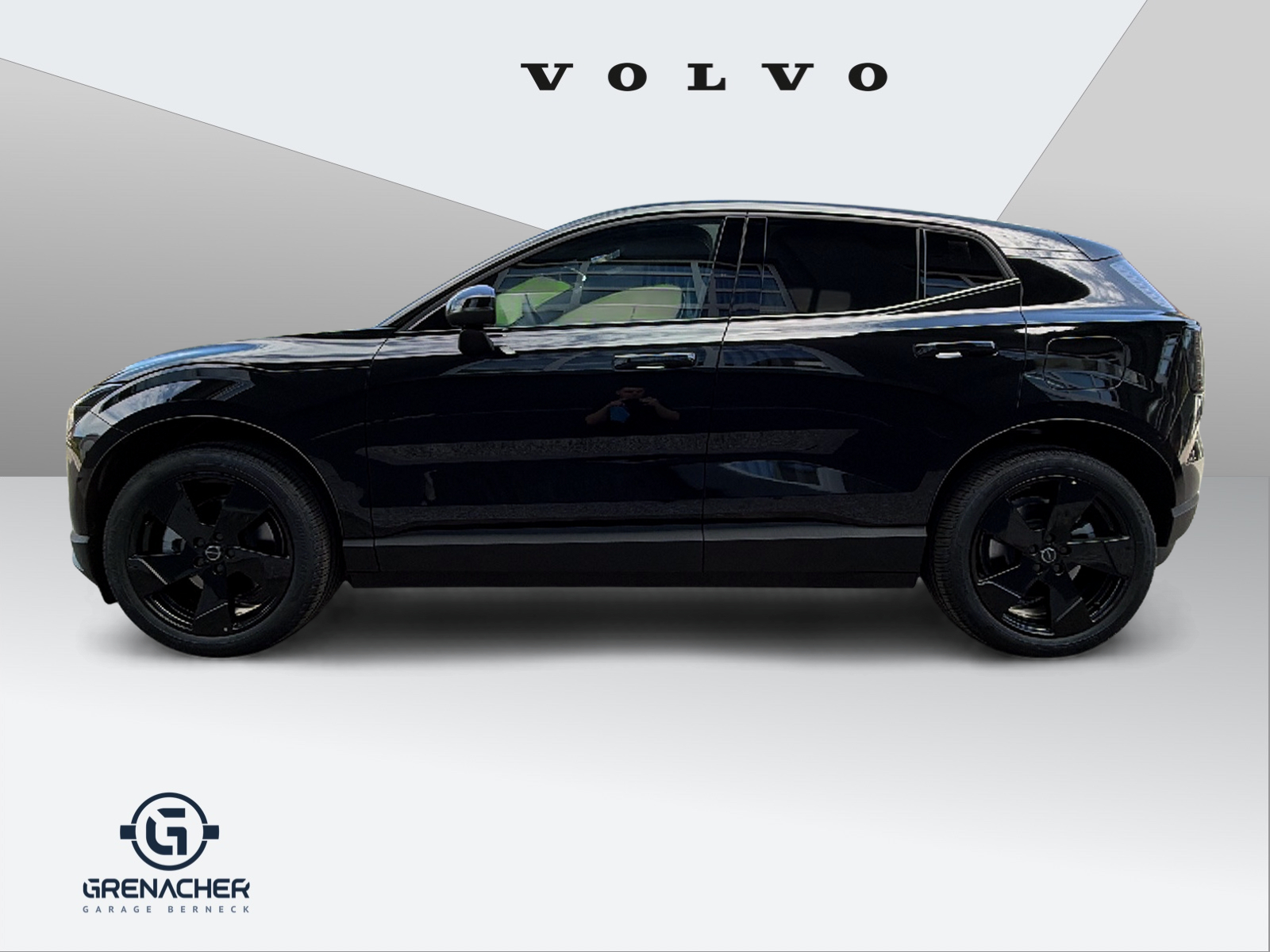 VOLVO EX30 E60 Plus Swiss Black Edition-image-3