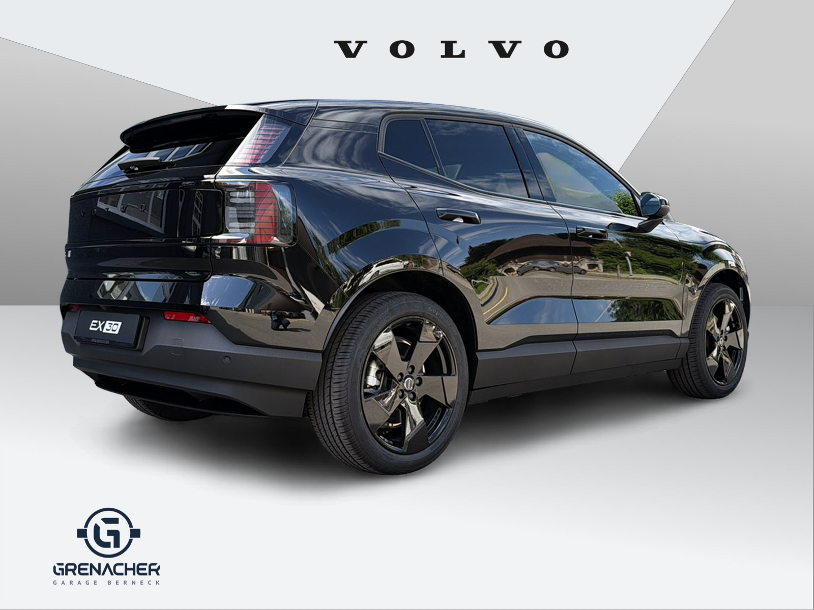VOLVO EX30 E60 Plus Swiss Black Edition-image-5