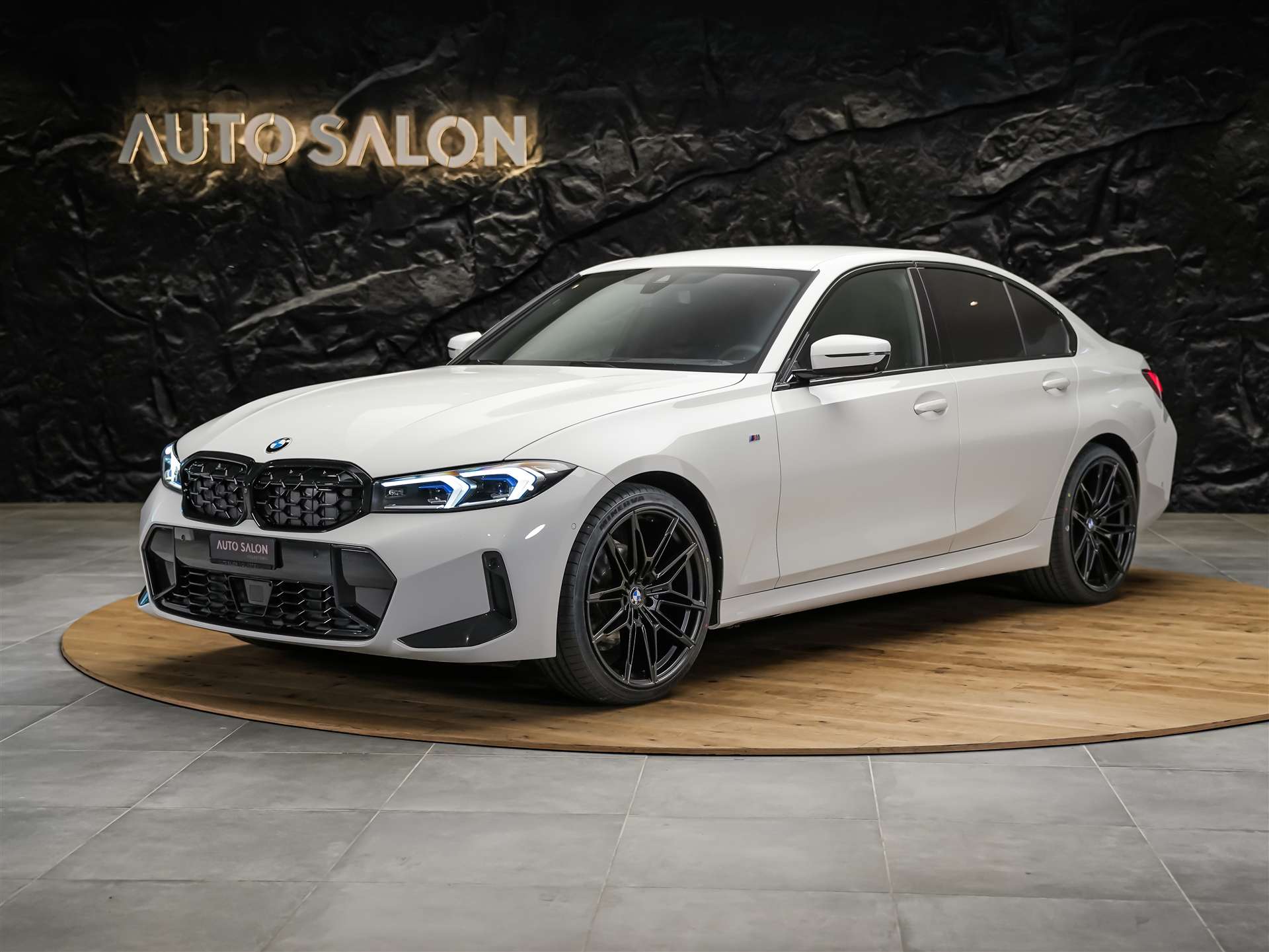BMW 320i xDrive Steptronic M Sport *Facelift*20" Felgen*Werksgarantie*Head-Up*Assistenten*