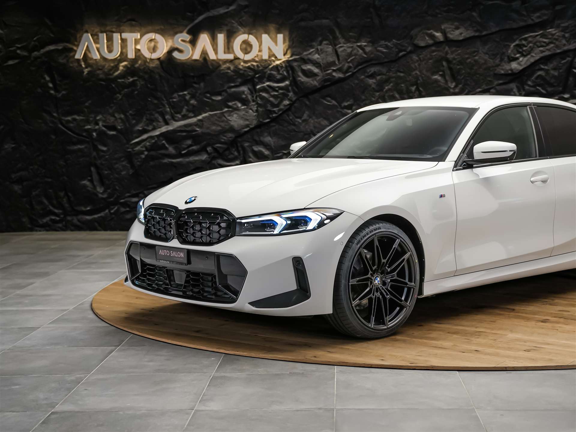 BMW 320i xDrive Steptronic M Sport *Facelift*20" Felgen*Werksgarantie*Head-Up*Assistenten*-image-14