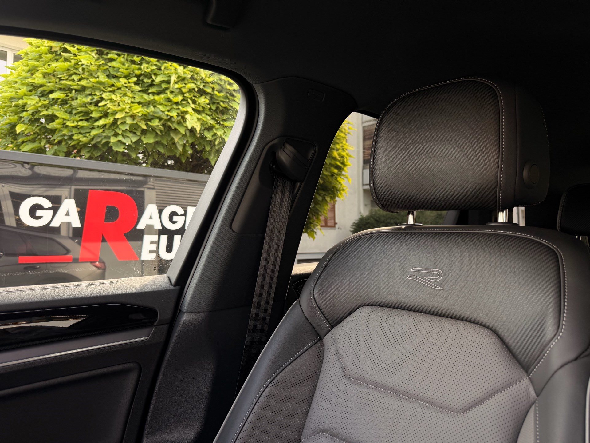 VW Touareg 3.0 TDI 286 PS 4MOTION R-LINE *** TRAUM IN SILIZIUMGRAU MATT ***-image-11
