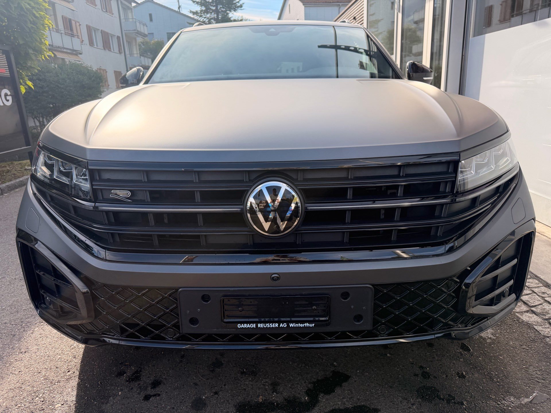 VW Touareg 3.0 TDI 286 PS 4MOTION R-LINE *** TRAUM IN SILIZIUMGRAU MATT ***-showroom-element-1