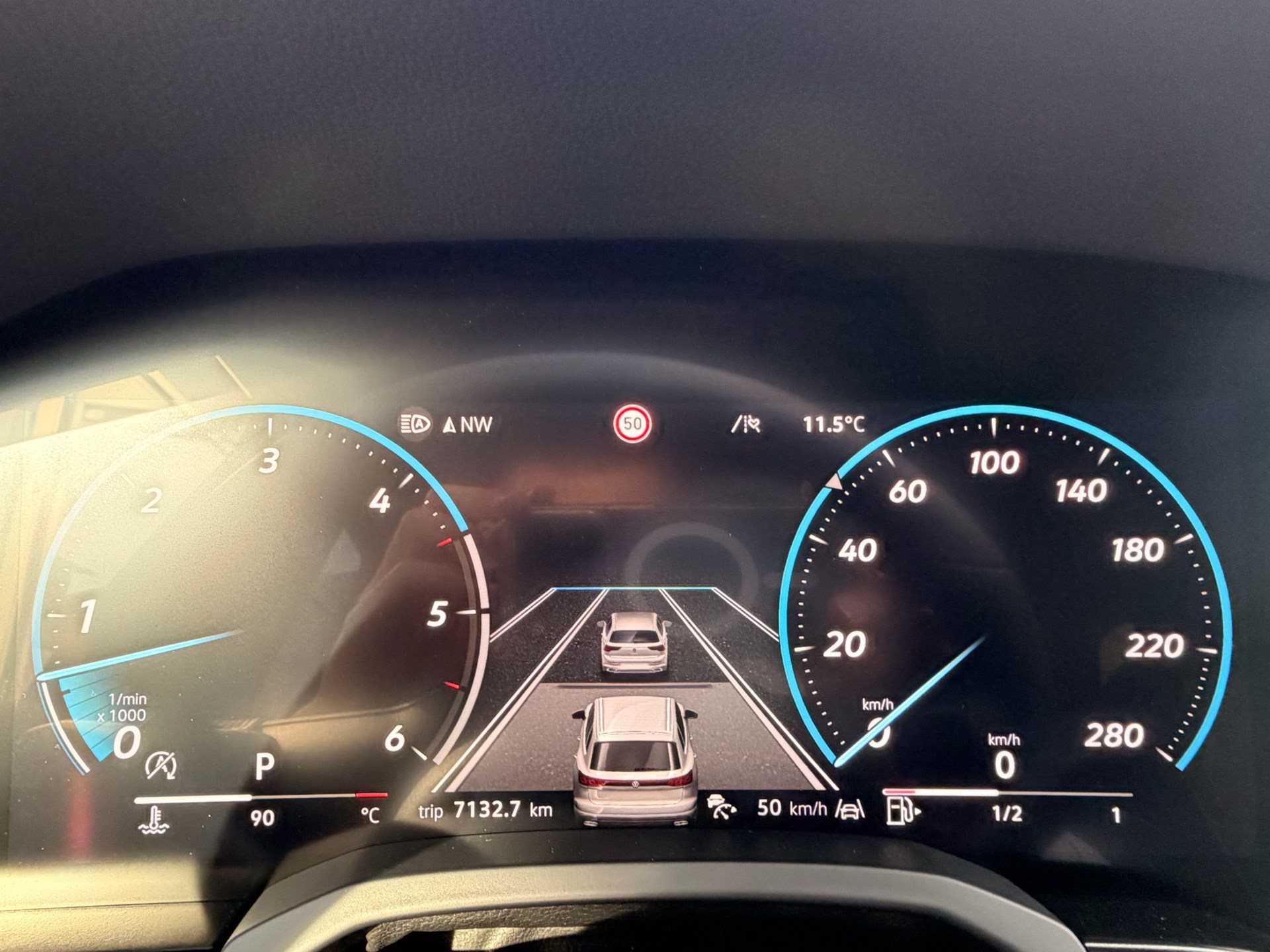 VW Touareg 3.0 TDI 286 PS 4MOTION R-LINE *** TRAUM IN SILIZIUMGRAU MATT ***-image-25
