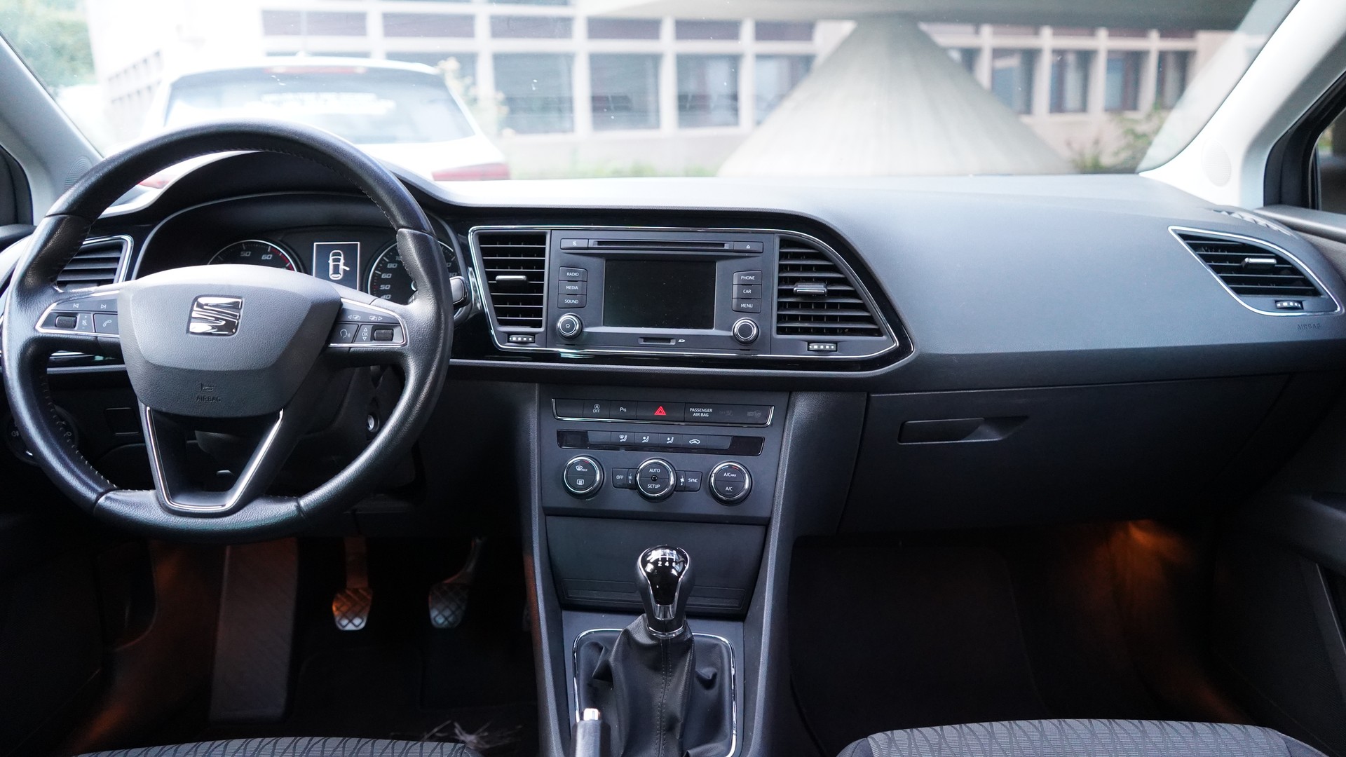 SEAT Leon 1.2 TSI-image-8