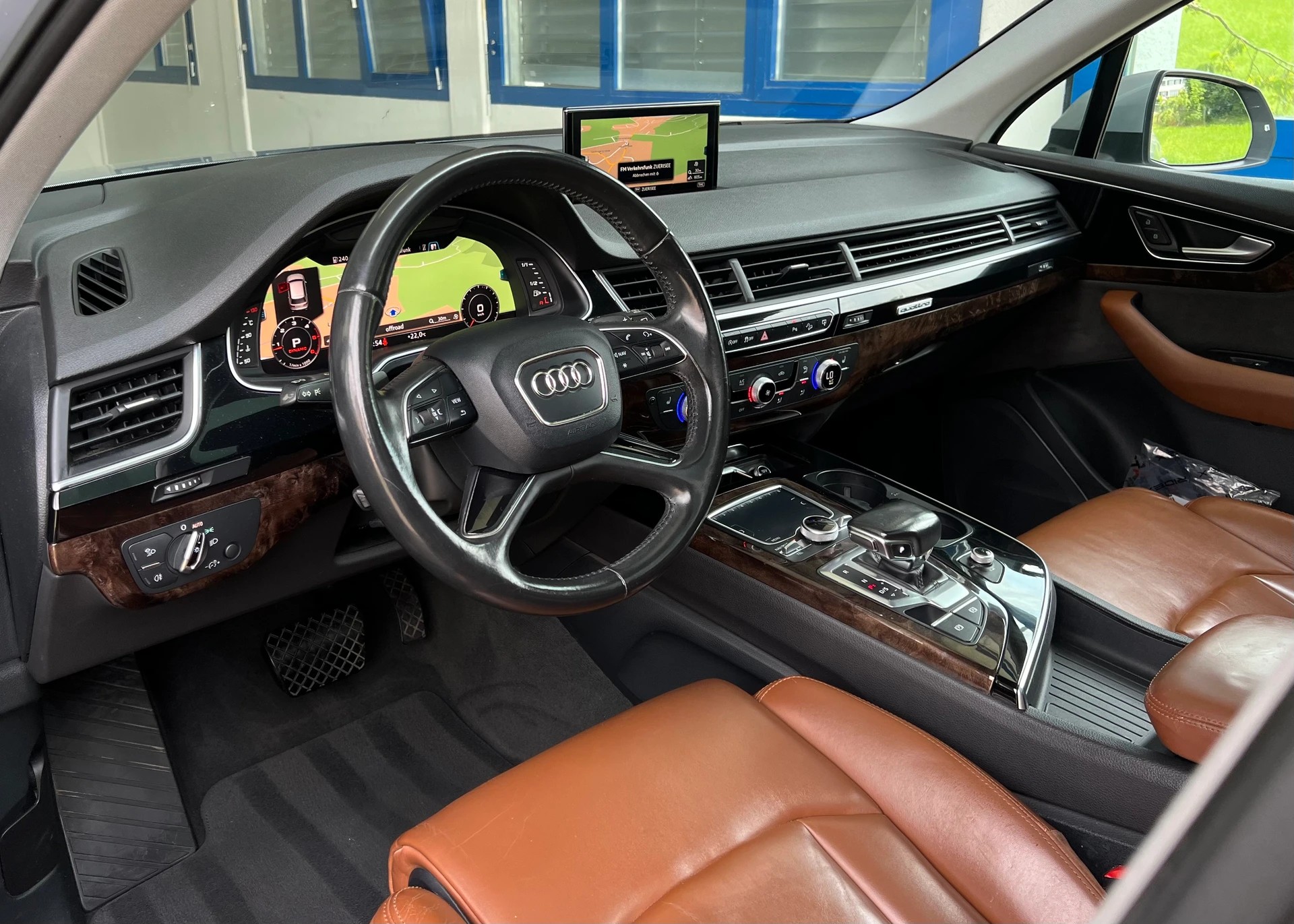 AUDI Q7 3.0 TDI quattro tiptronic-image-8