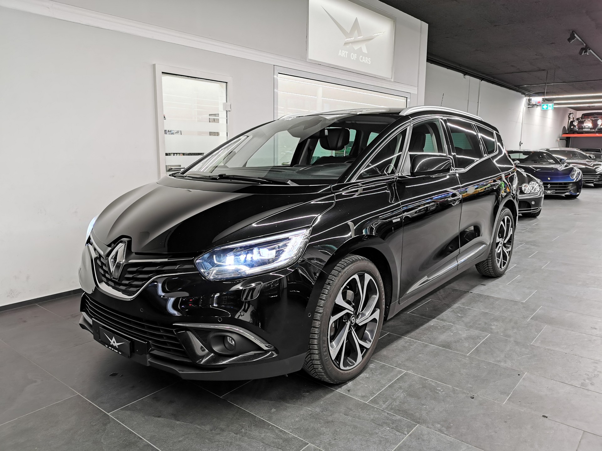 RENAULT Grand Scénic 1.6 dCi Bose EDC RFA 20" HEAD-UP DISPLAY RÜCKFAHRKAMERA-image-2