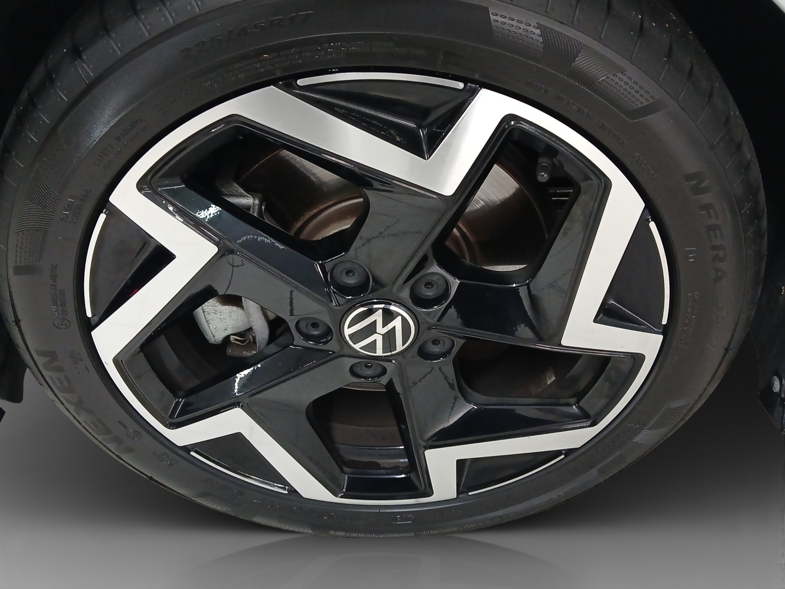 VW Golf 2.0 TSI R-Line DSG 4 Motion-image-13