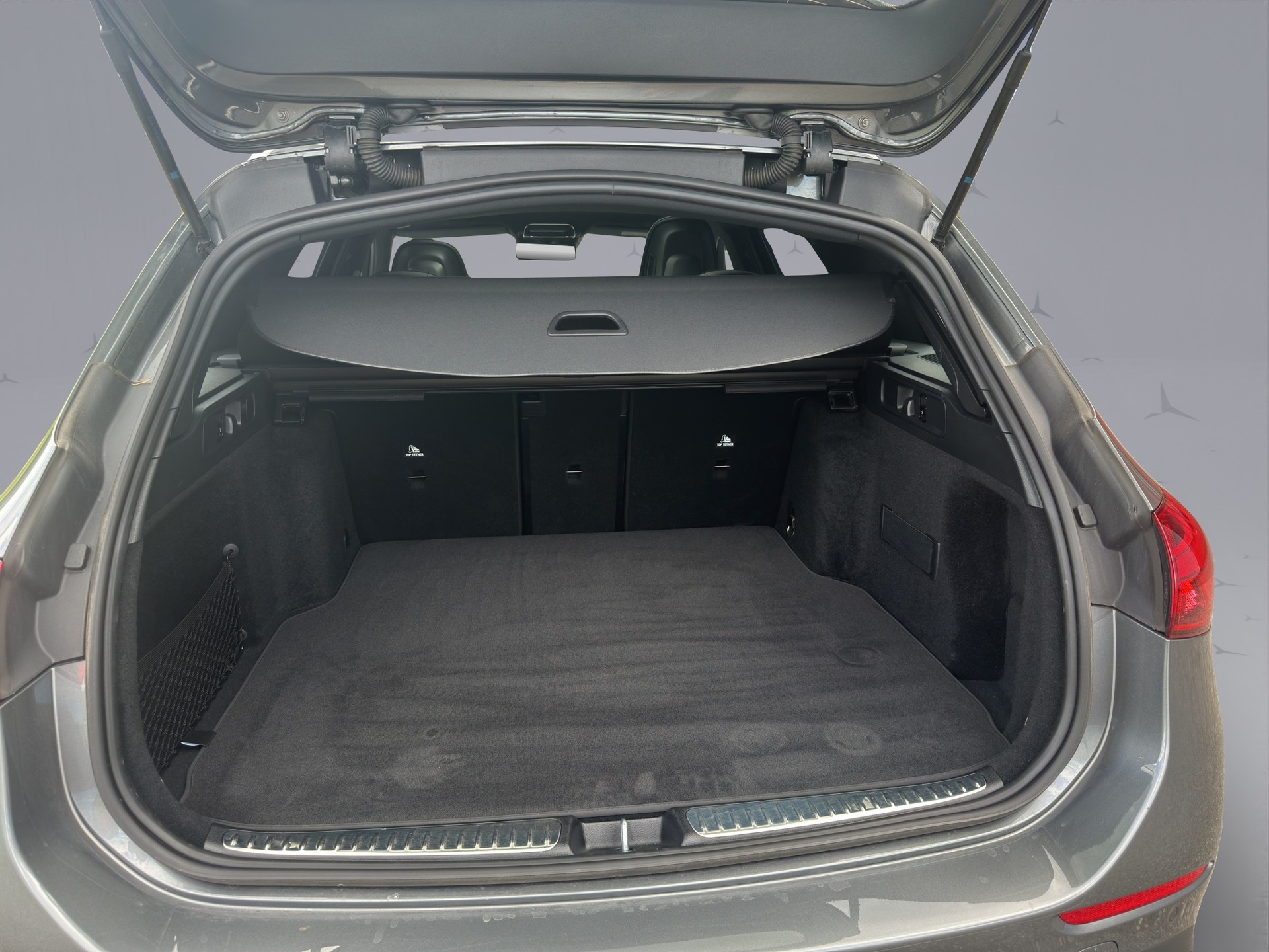 MERCEDES-BENZ C 220 d AMG Line 4matic Kombi-image-19
