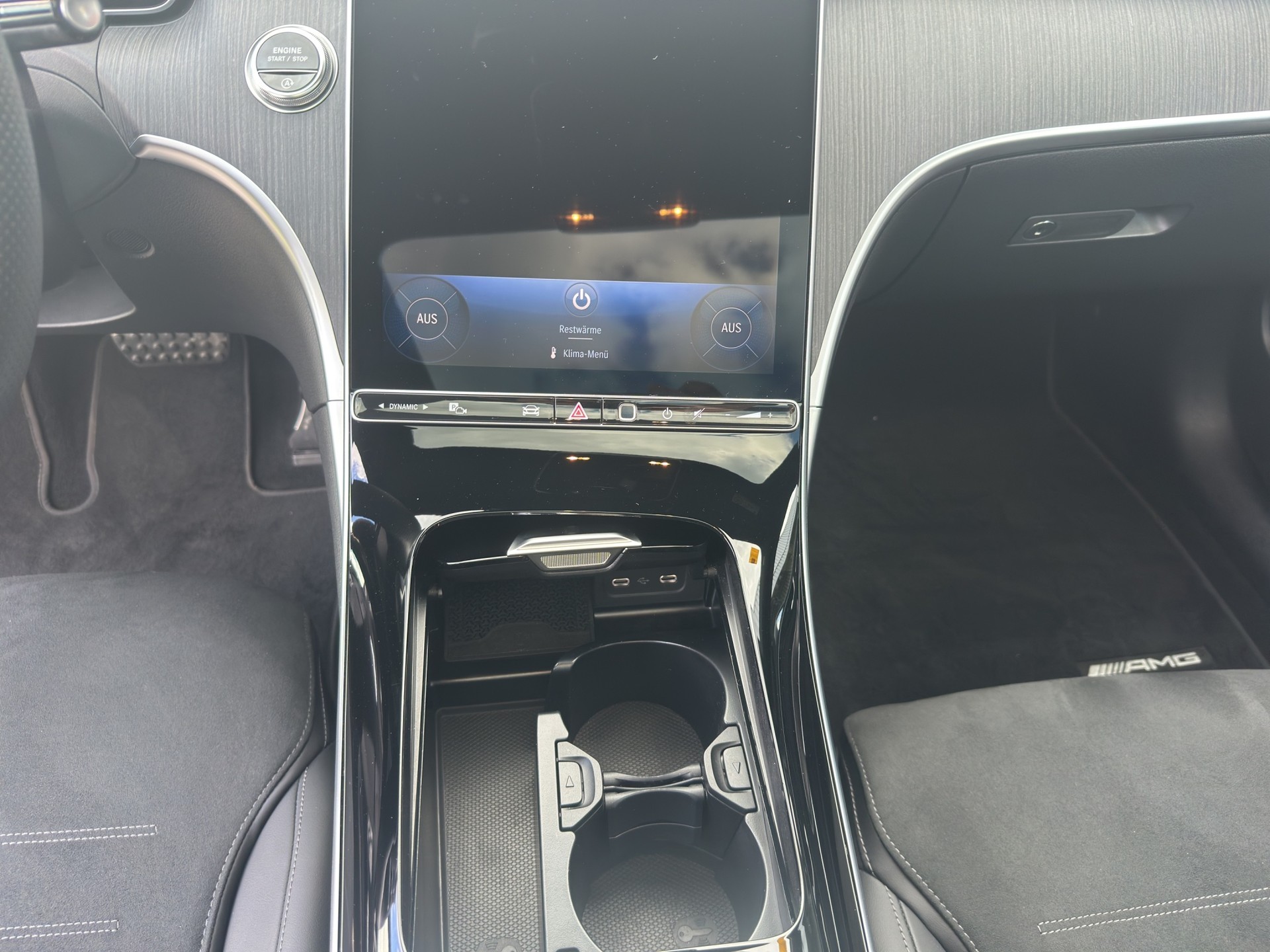 MERCEDES-BENZ C 220 d AMG Line 4matic Kombi-image-14