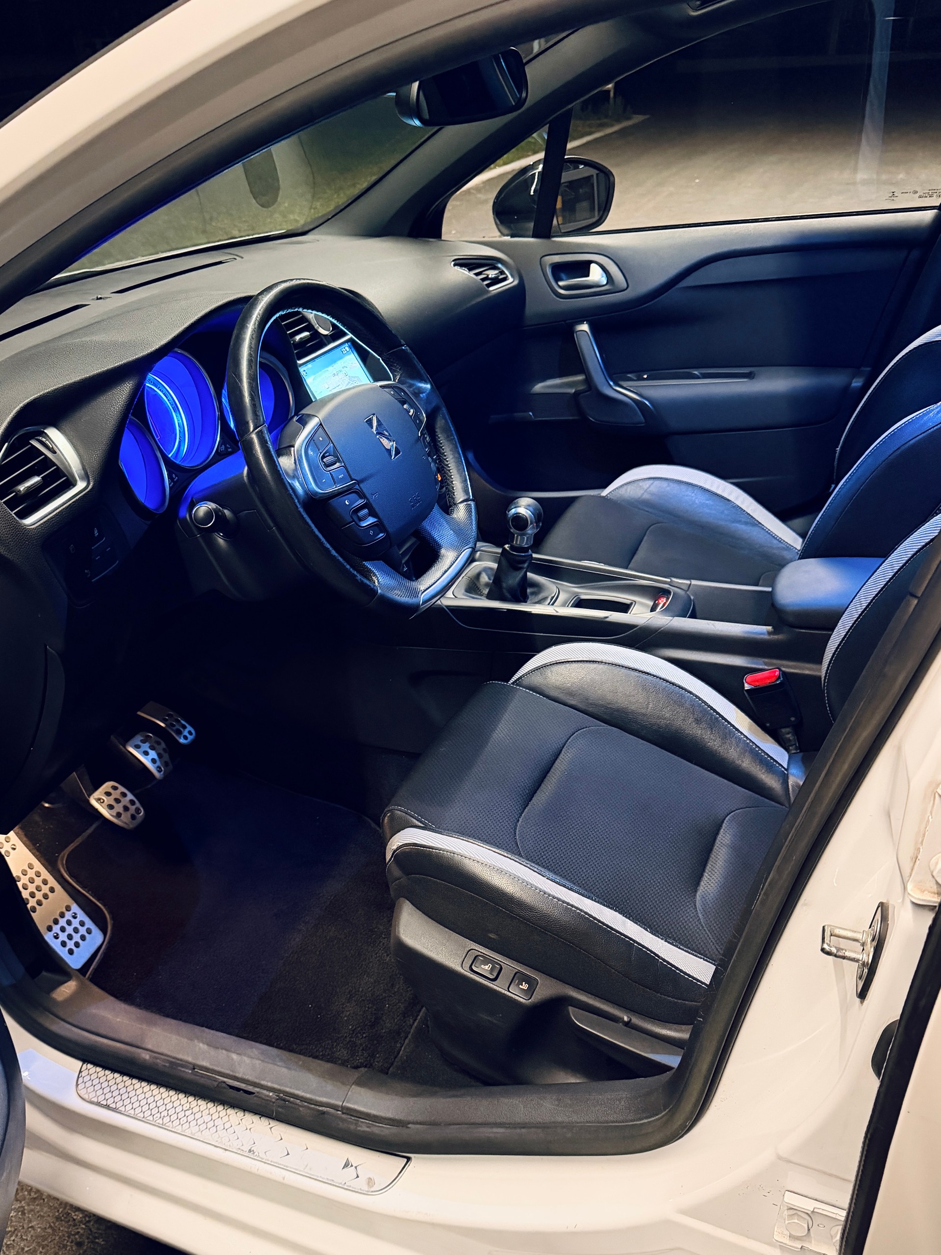 DS AUTOMOBILES DS4 1.6 VTi Dark Top-image-8