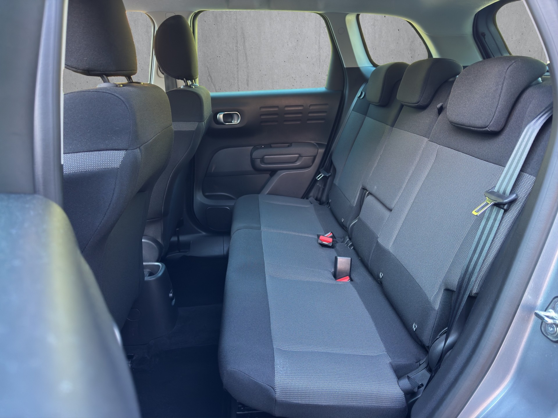 CITROEN C3 Aircross 1.5 BlueHD Shine EAT-image-9