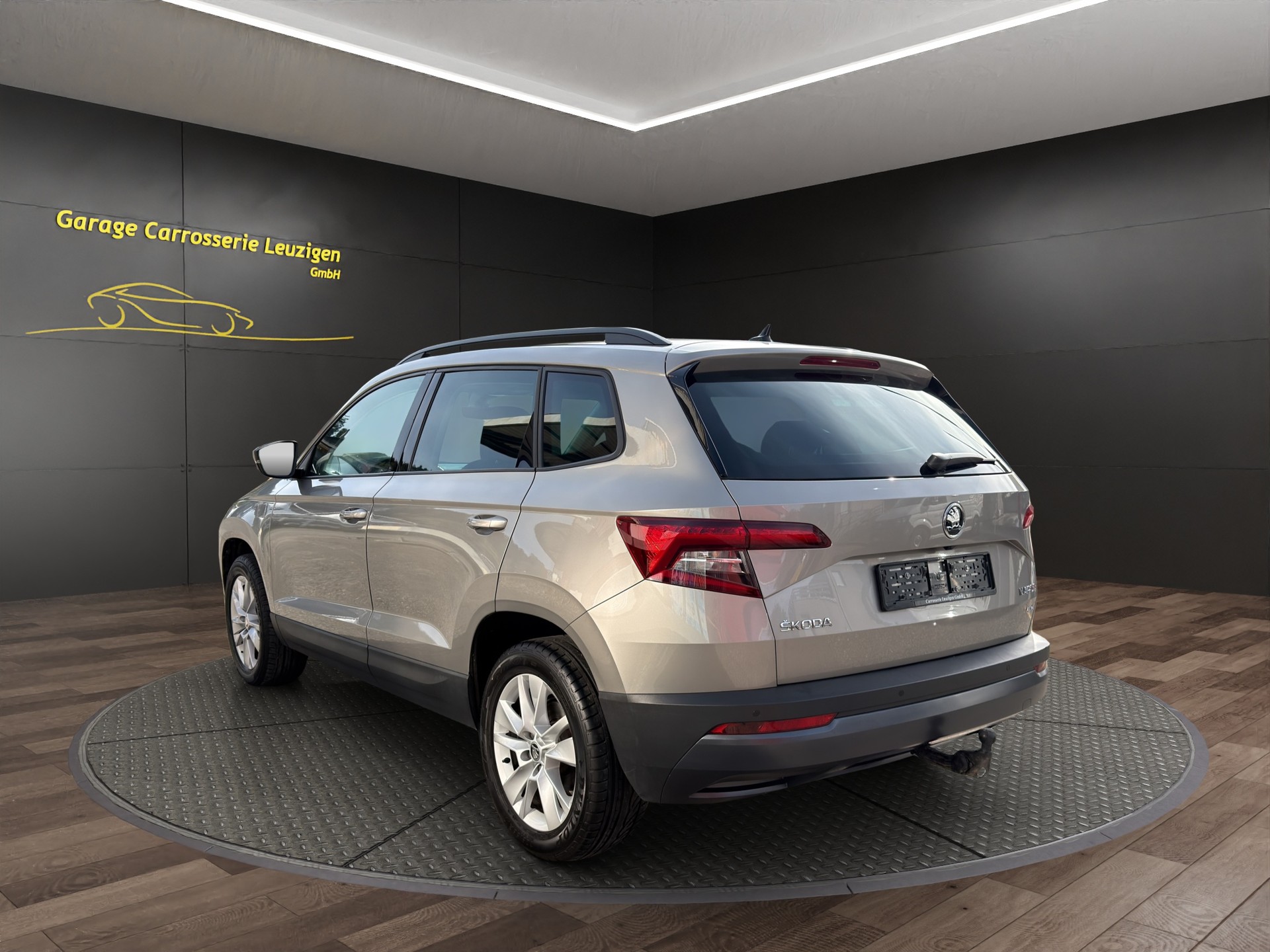 SKODA Karoq 2.0 TDI CR Ambition 4x4 DSG-image-3