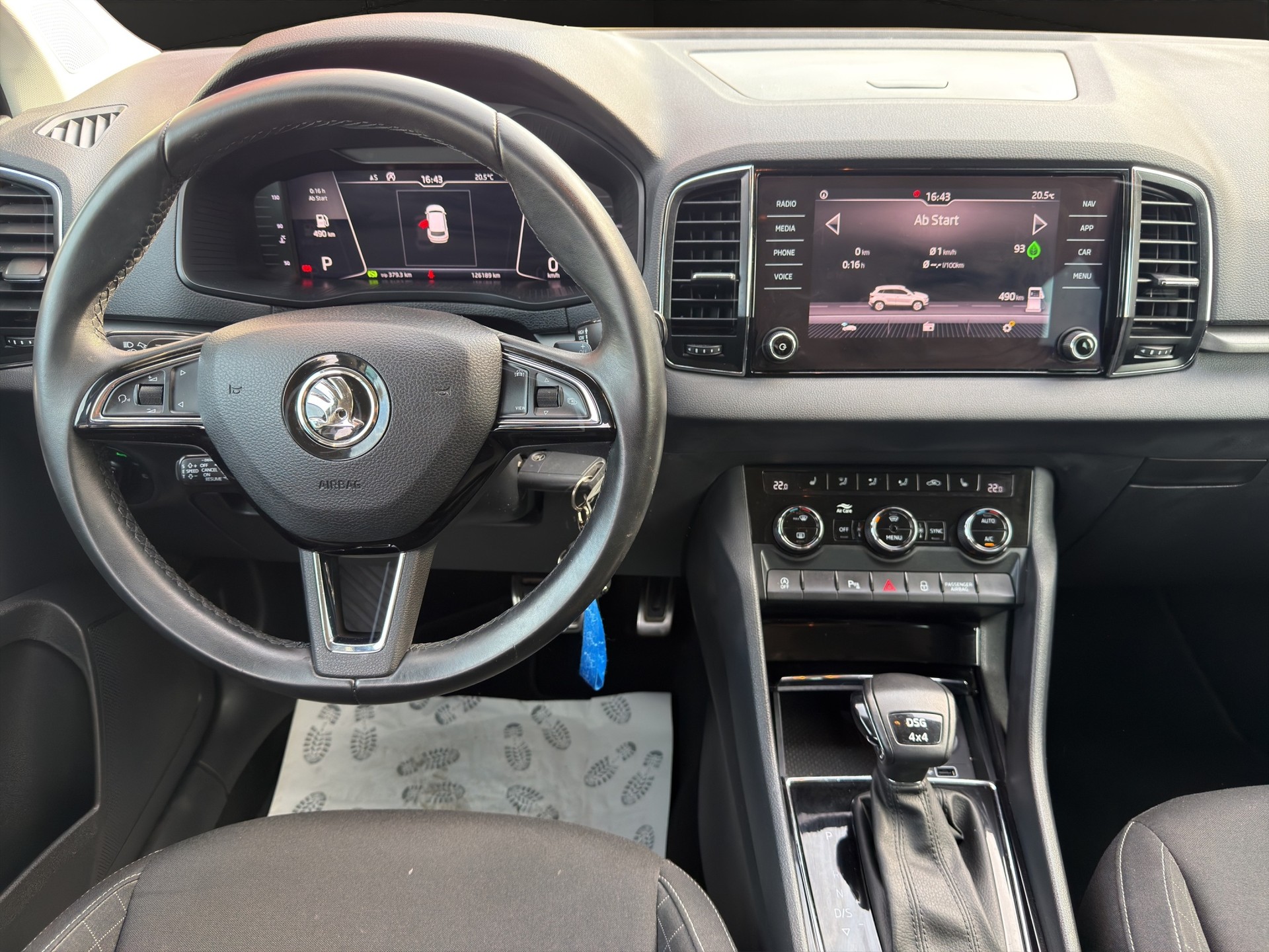SKODA Karoq 2.0 TDI CR Ambition 4x4 DSG-image-11