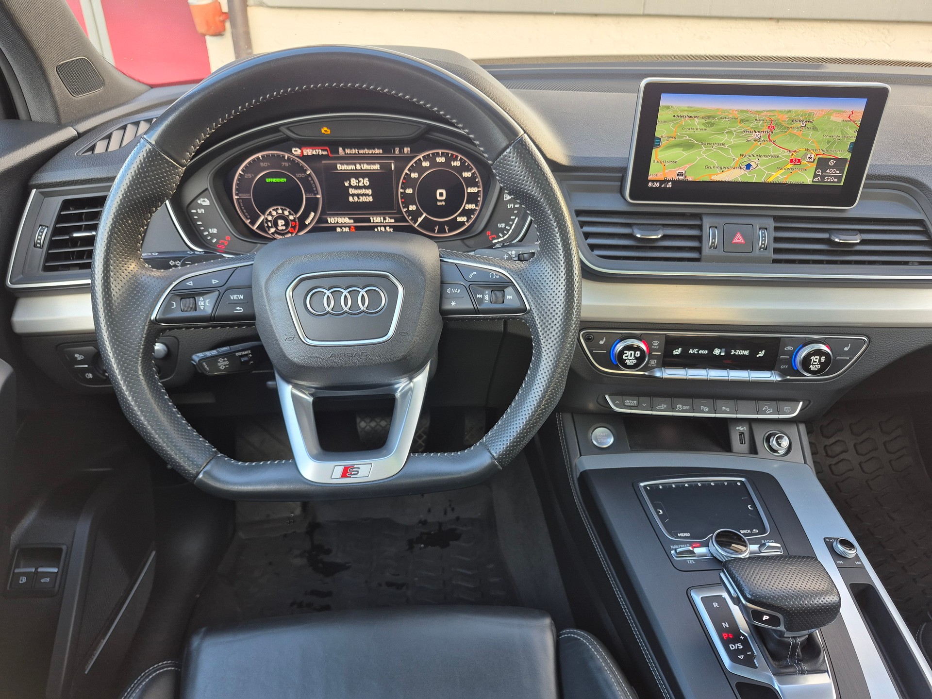 AUDI Q5 55 TFSI e Sport quattro S-Line-image-10
