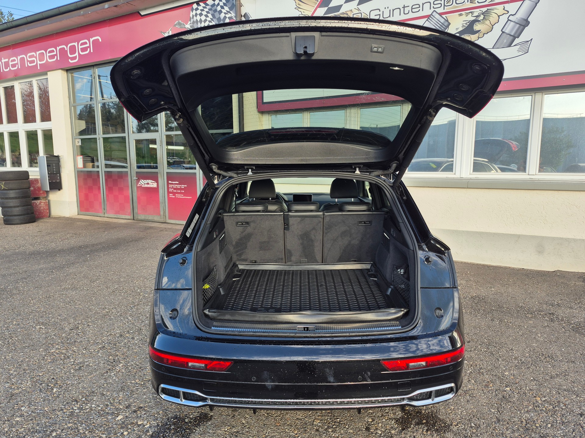 AUDI Q5 55 TFSI e Sport quattro S-Line-image-15