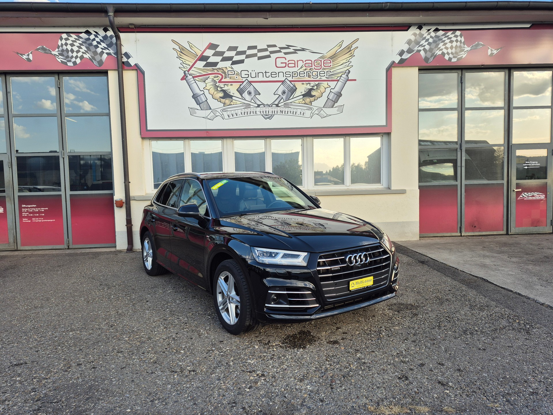 AUDI Q5 55 TFSI e Sport quattro S-Line-image-0