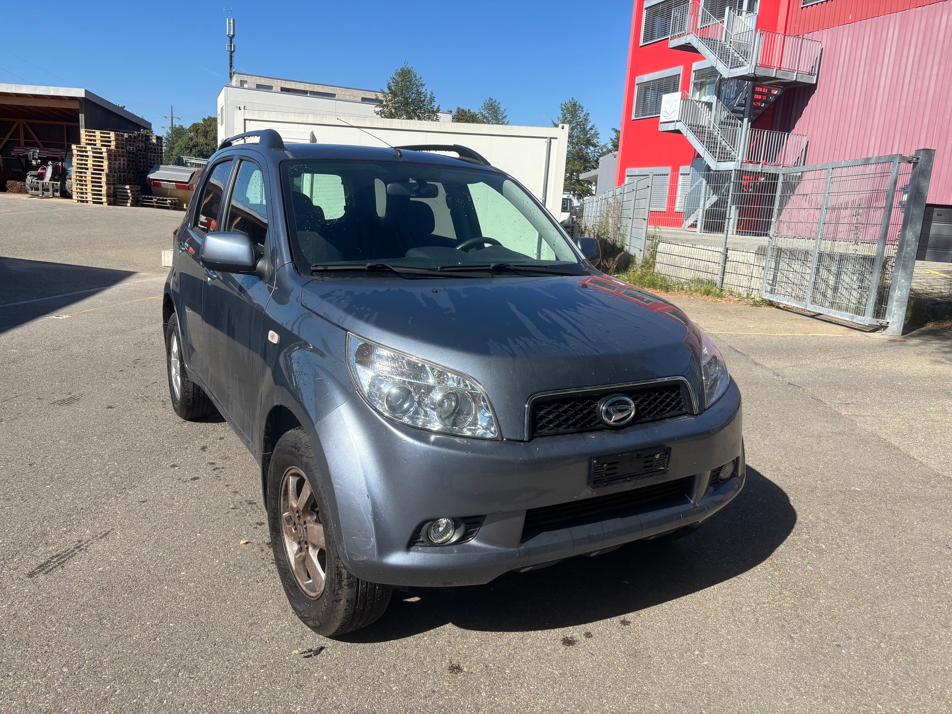 DAIHATSU Trevis 1.0-image-1