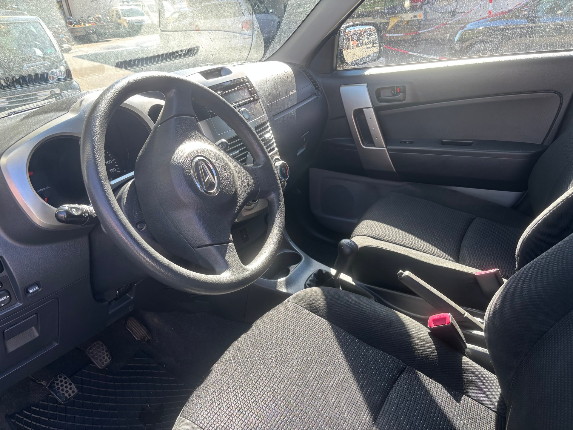 DAIHATSU Trevis 1.0-image-4