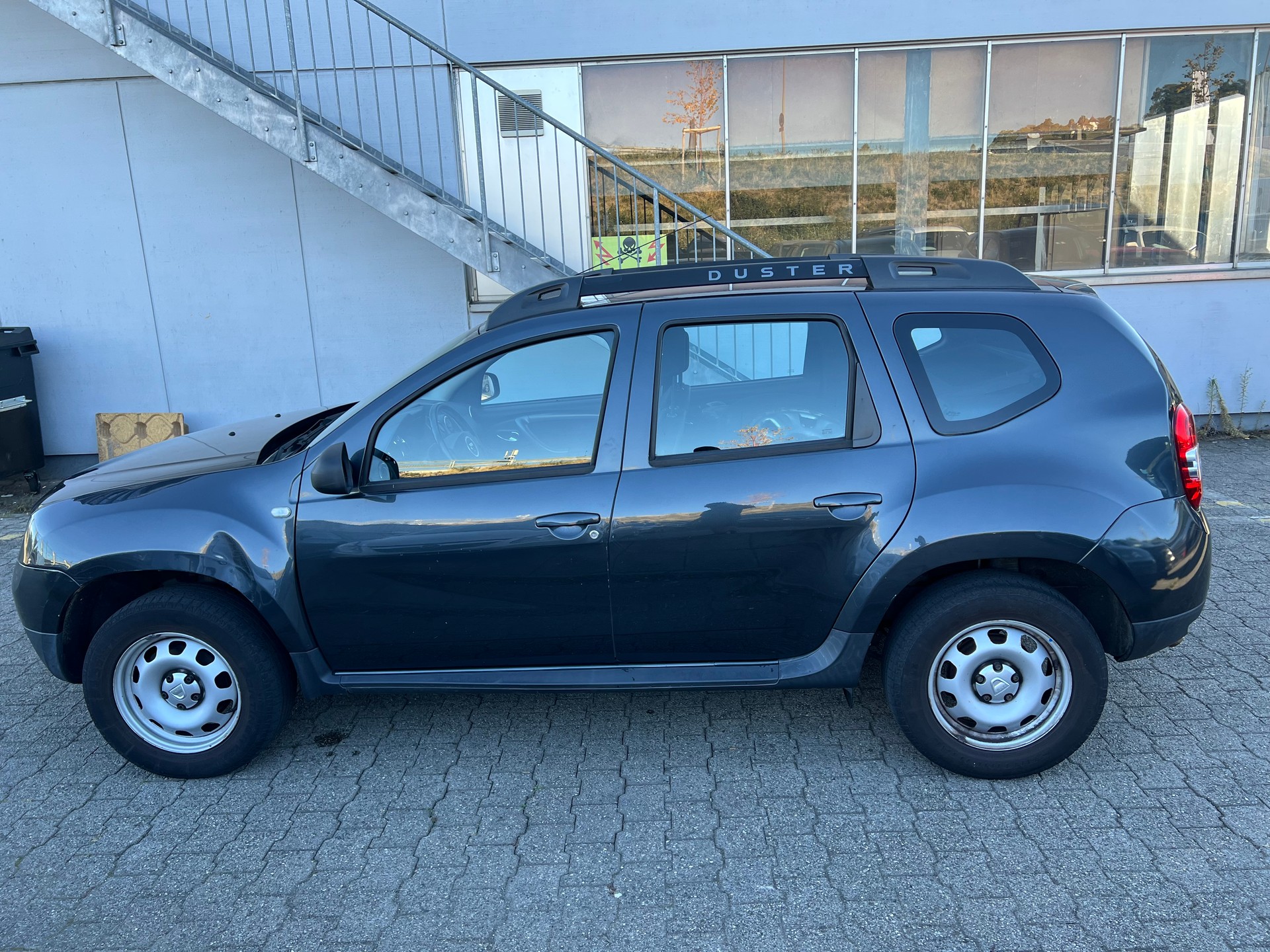 DACIA Duster 1.5 dCi Lauréate 4x4-image-8