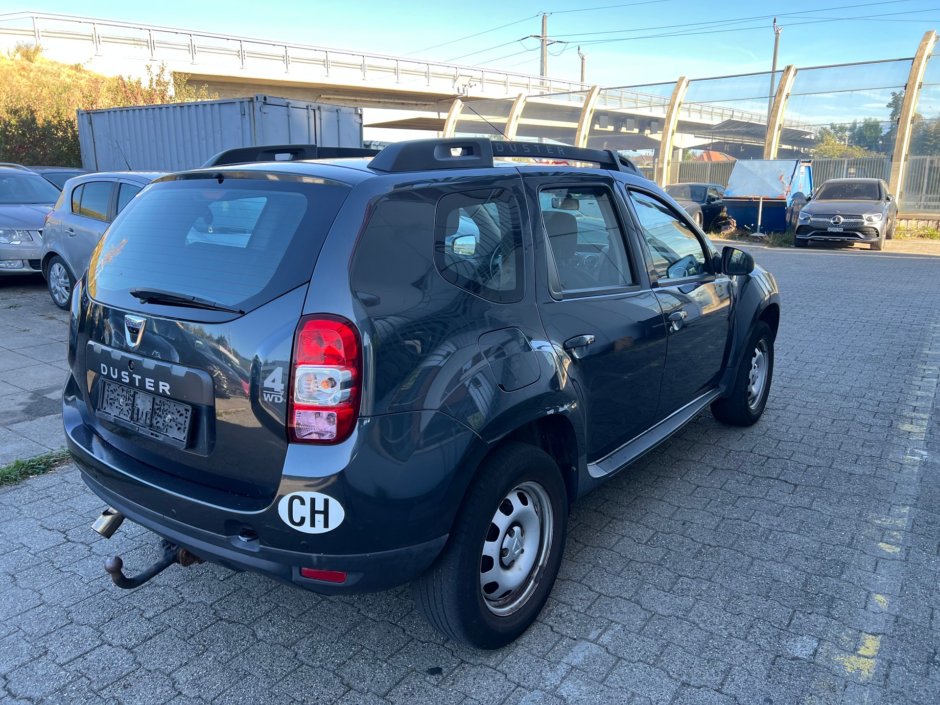 DACIA Duster 1.5 dCi Lauréate 4x4-image-3