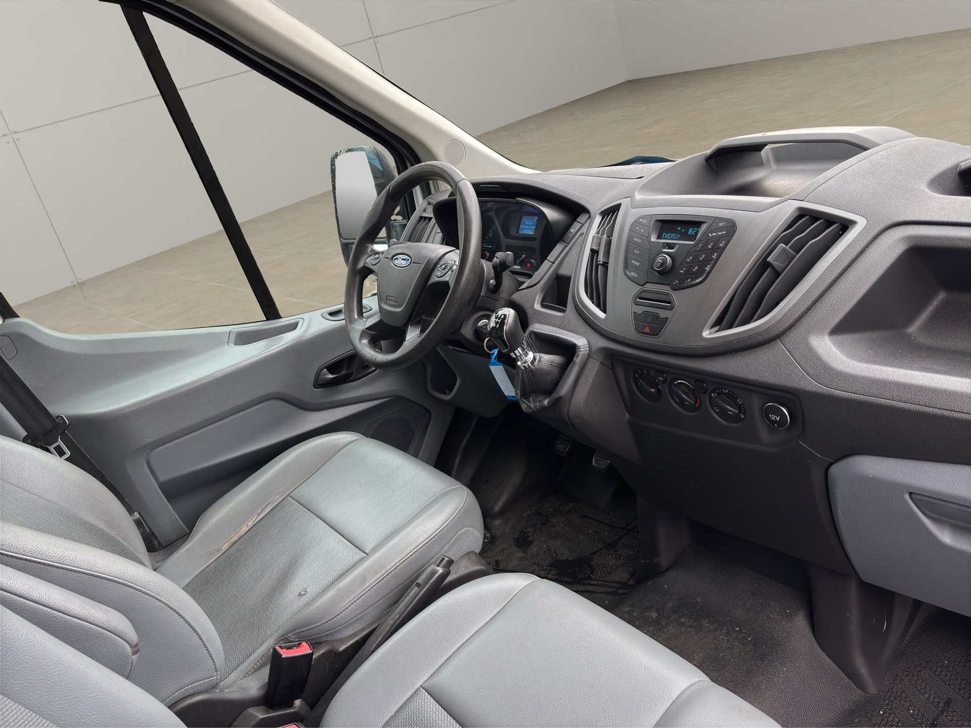 FORD Transit 310 L1H1 Ambiente RWD-image-11