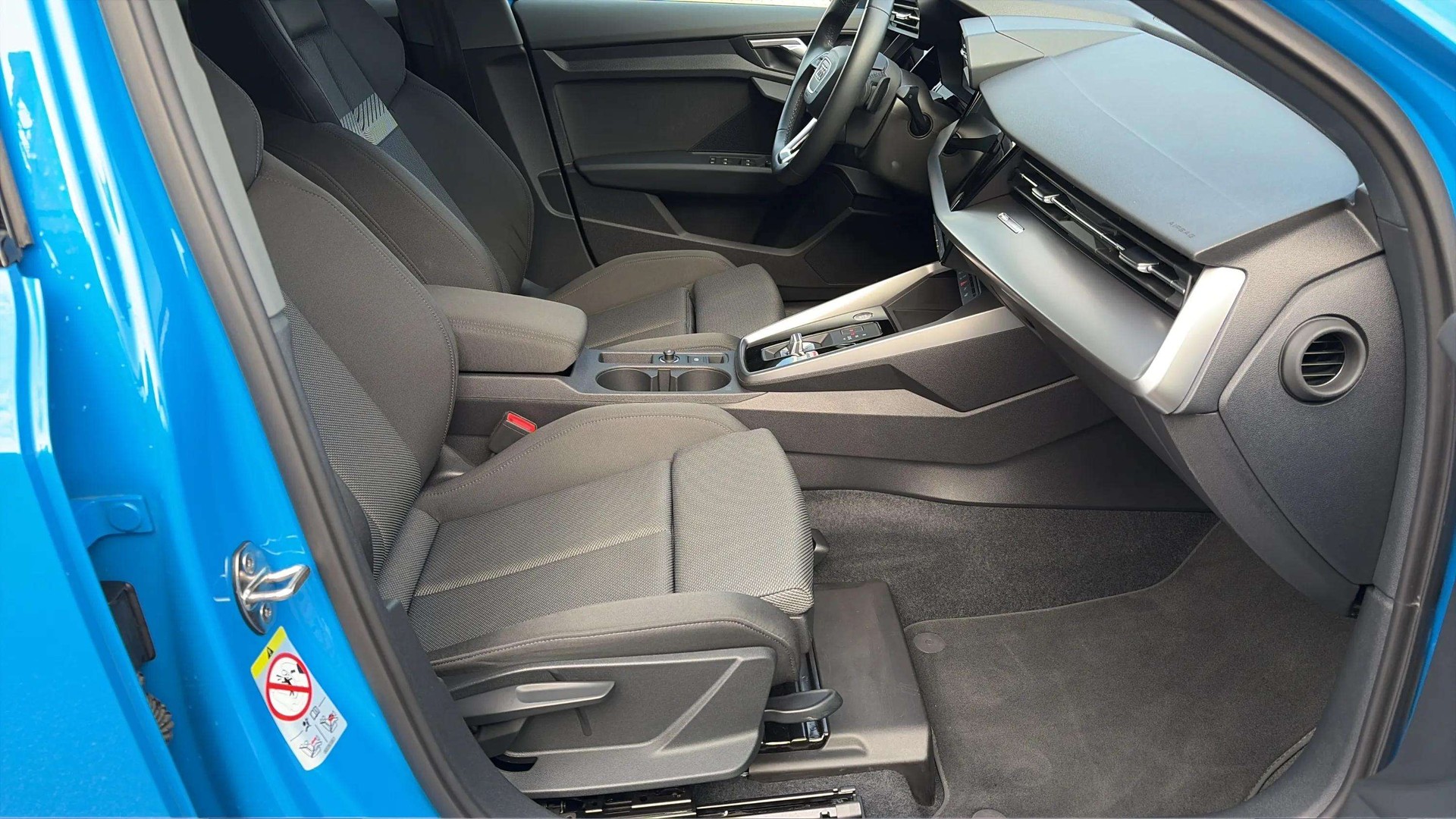 AUDI A3 Sportback 35 TFSI S line S-tronic mit 5J Werksgarantie oder 100000km-image-11