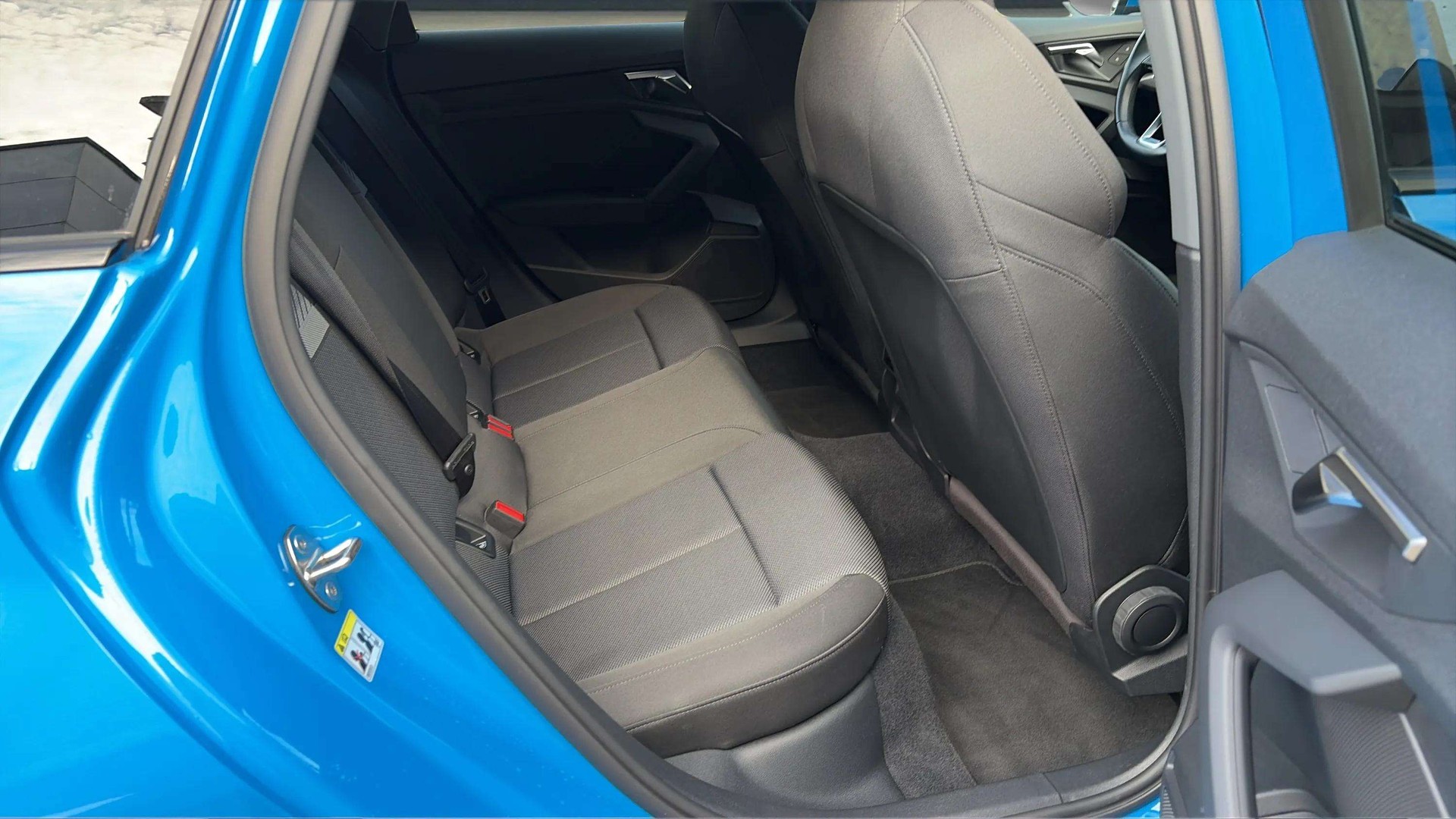 AUDI A3 Sportback 35 TFSI S line S-tronic mit 5J Werksgarantie oder 100000km-image-13