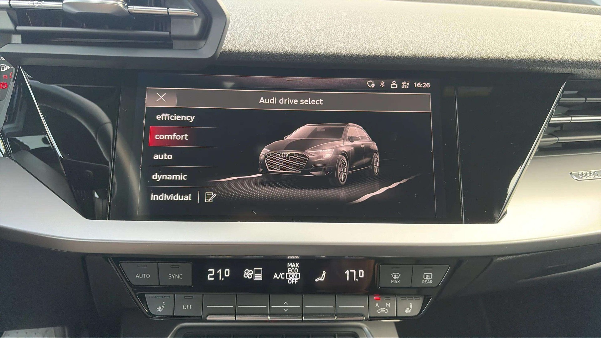 AUDI A3 Sportback 35 TFSI S line S-tronic mit 5J Werksgarantie oder 100000km-image-23