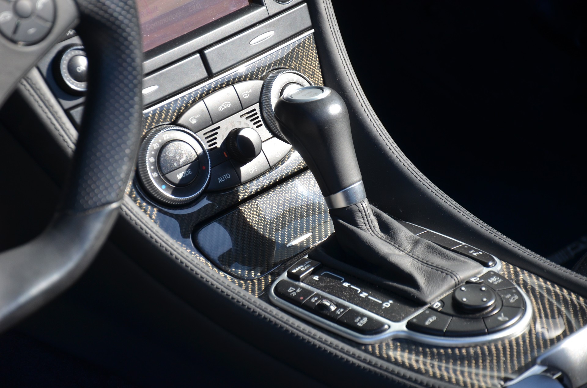 MERCEDES-BENZ SL 65 AMG Speedshift-image-12