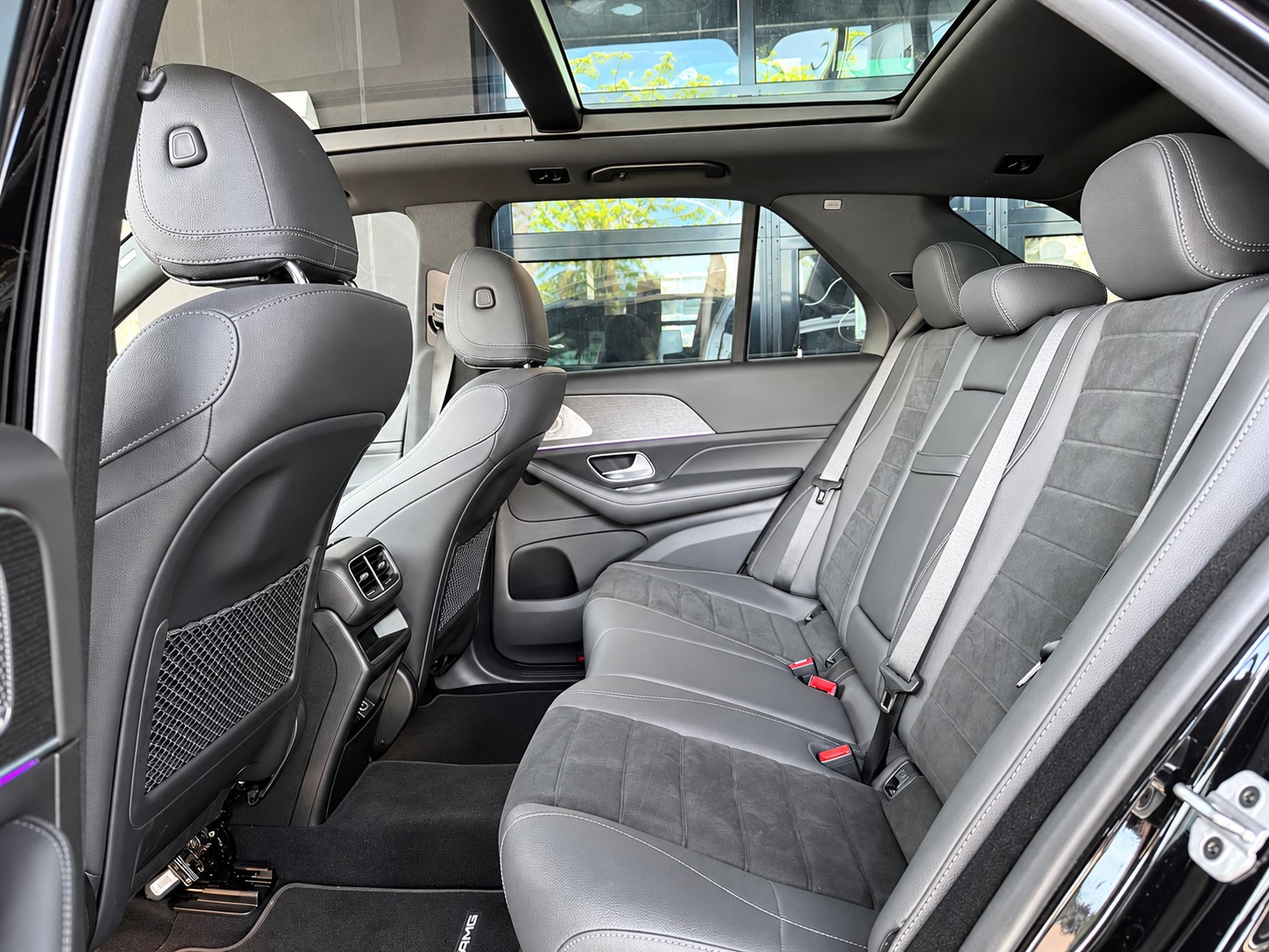 MERCEDES-BENZ GLE 300 d 4Matic AMG Line 9G-Tronic-image-10