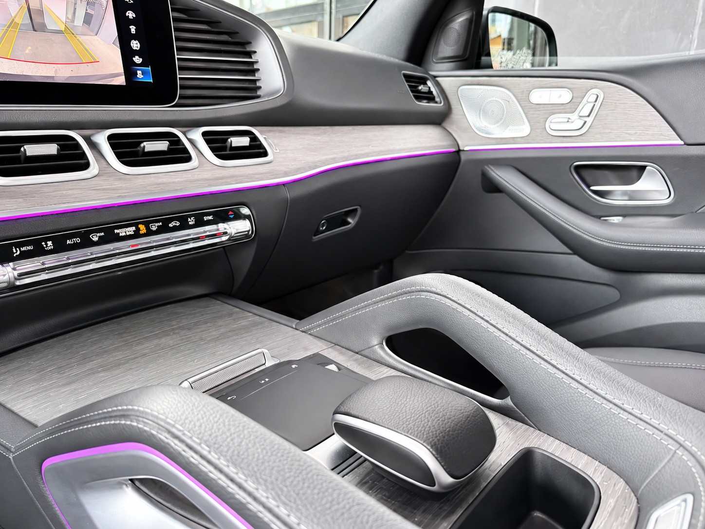 MERCEDES-BENZ GLE 300 d 4Matic AMG Line 9G-Tronic-image-15